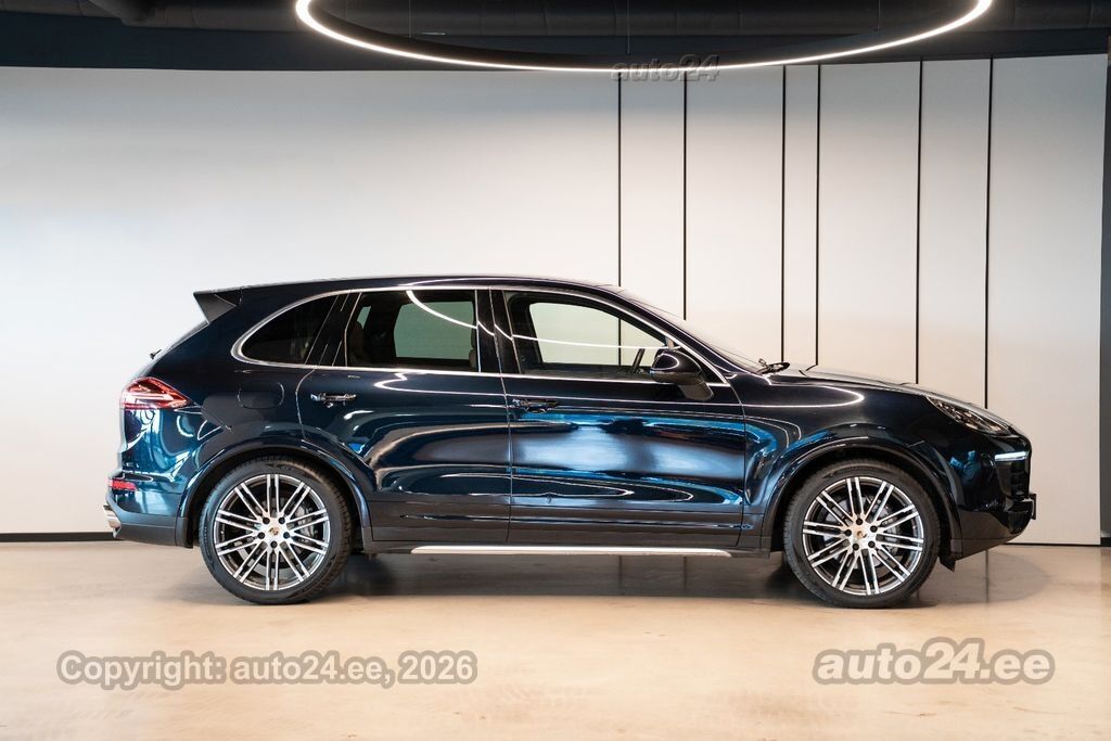 Porsche Cayenne - 4