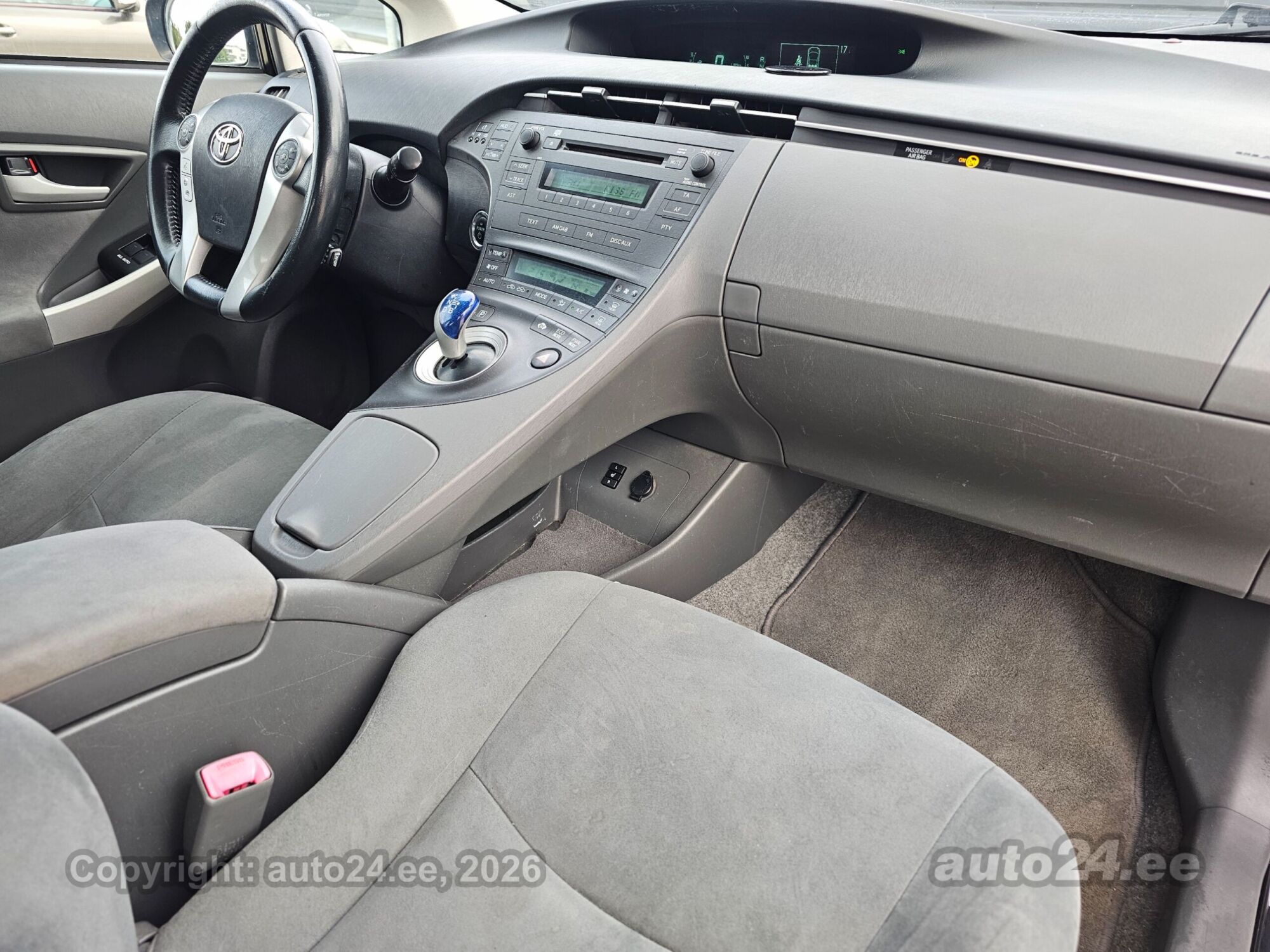 Toyota Prius - 12