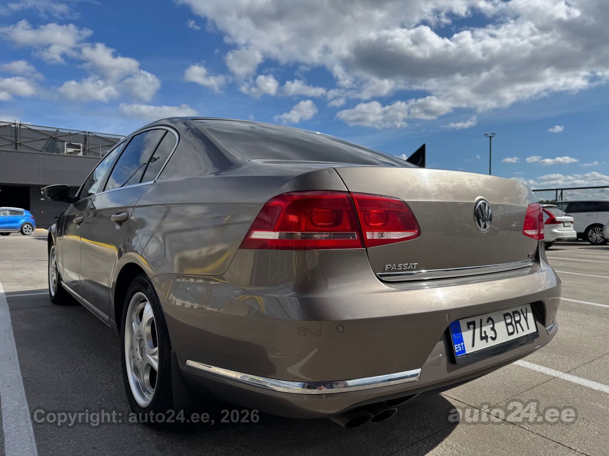 Volkswagen Passat 1.8 118kW 2011, kuva 4/10