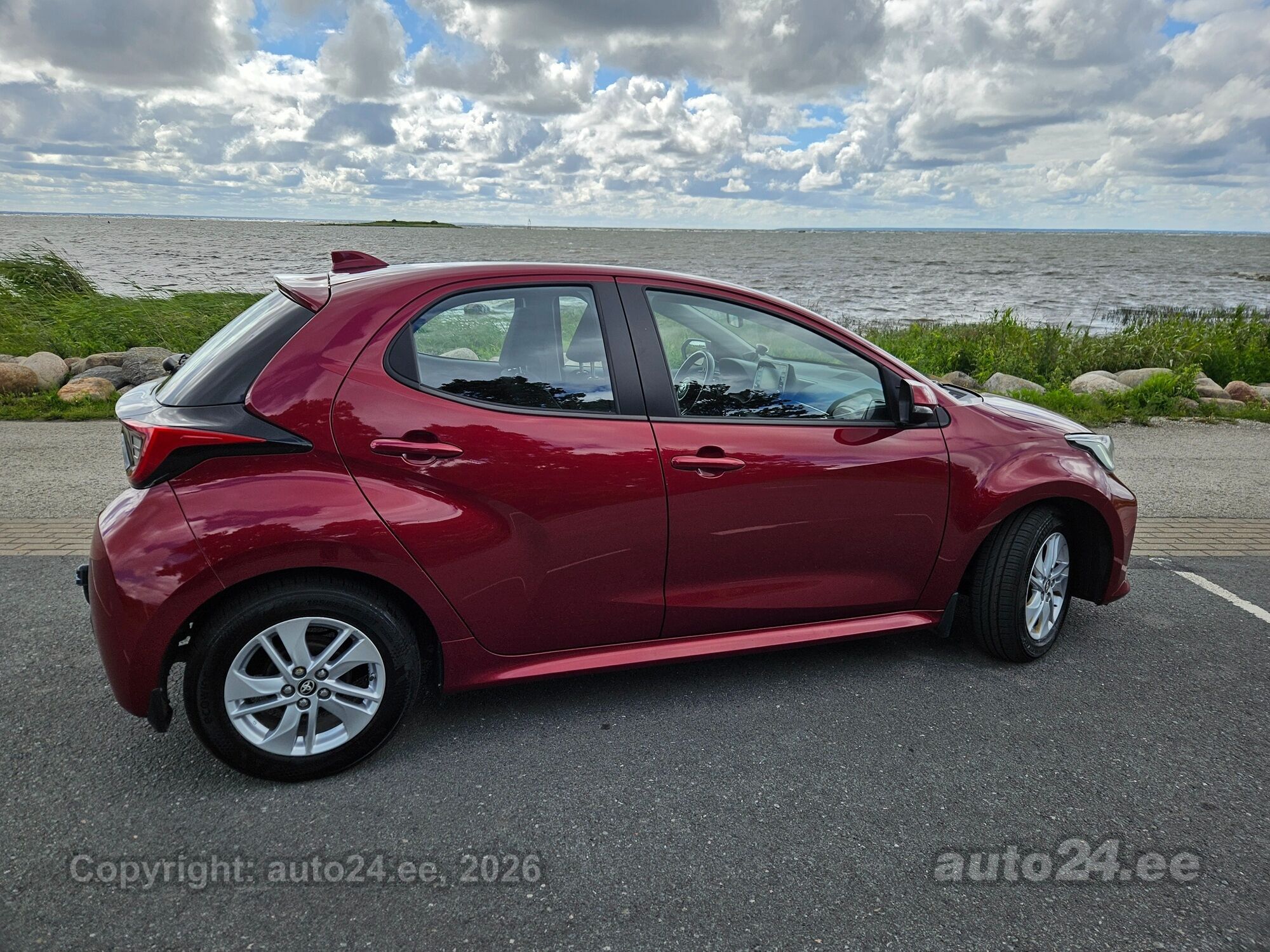 Toyota Yaris 1.5 92kW 2021, photo 3/10