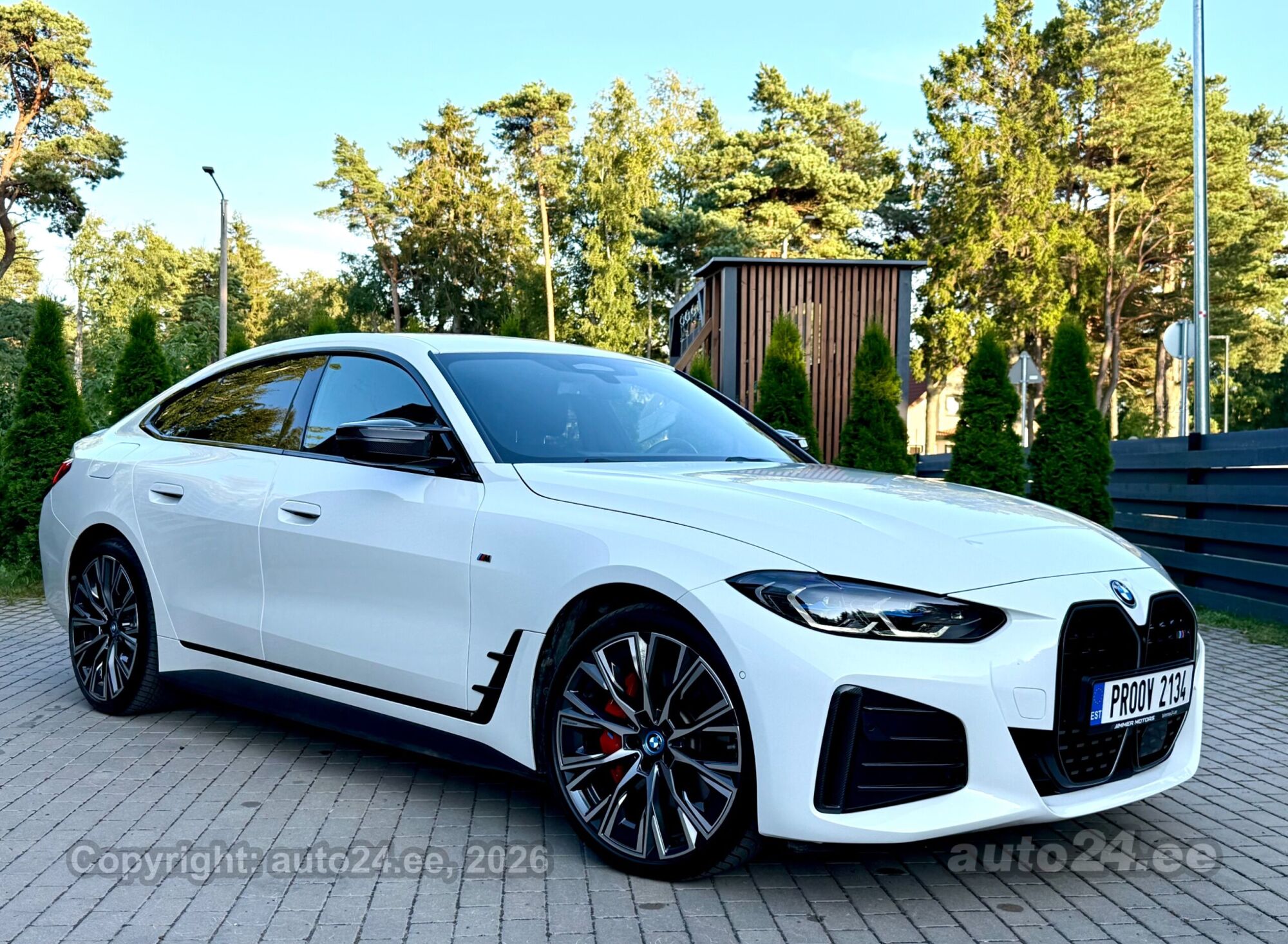 BMW i4