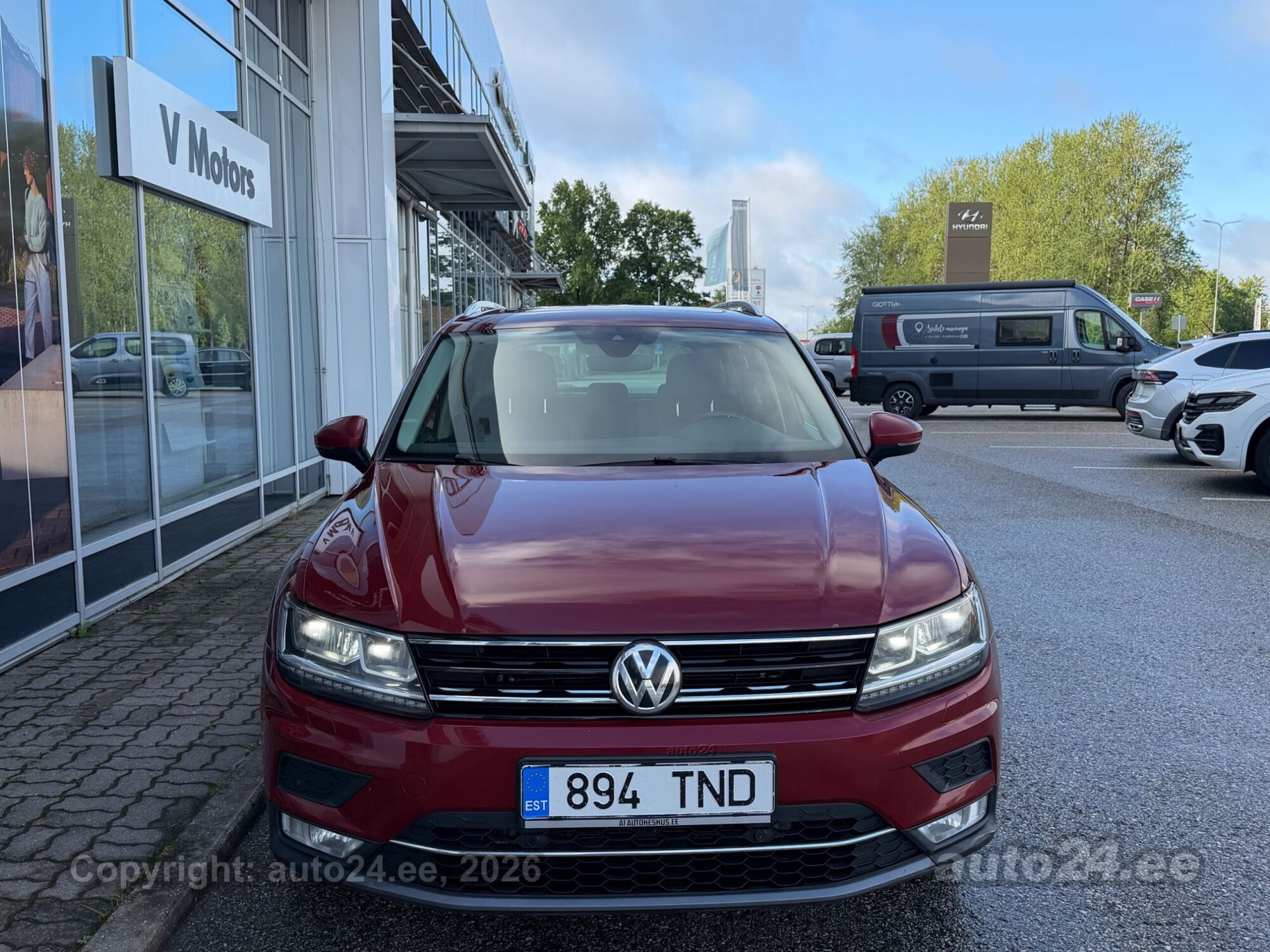 Volkswagen Tiguan - 2