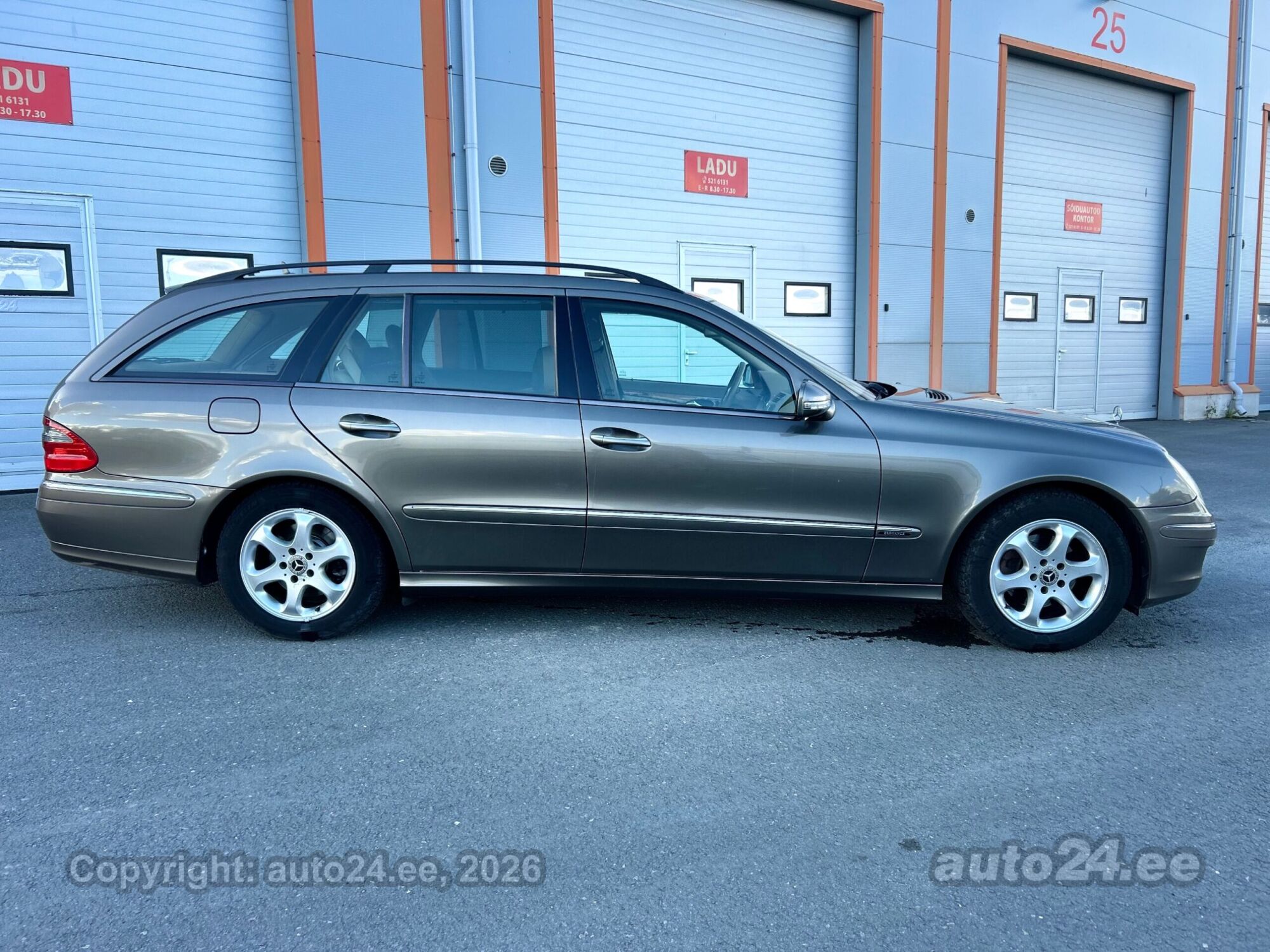 Mercedes-Benz E-Class 2006 — interior