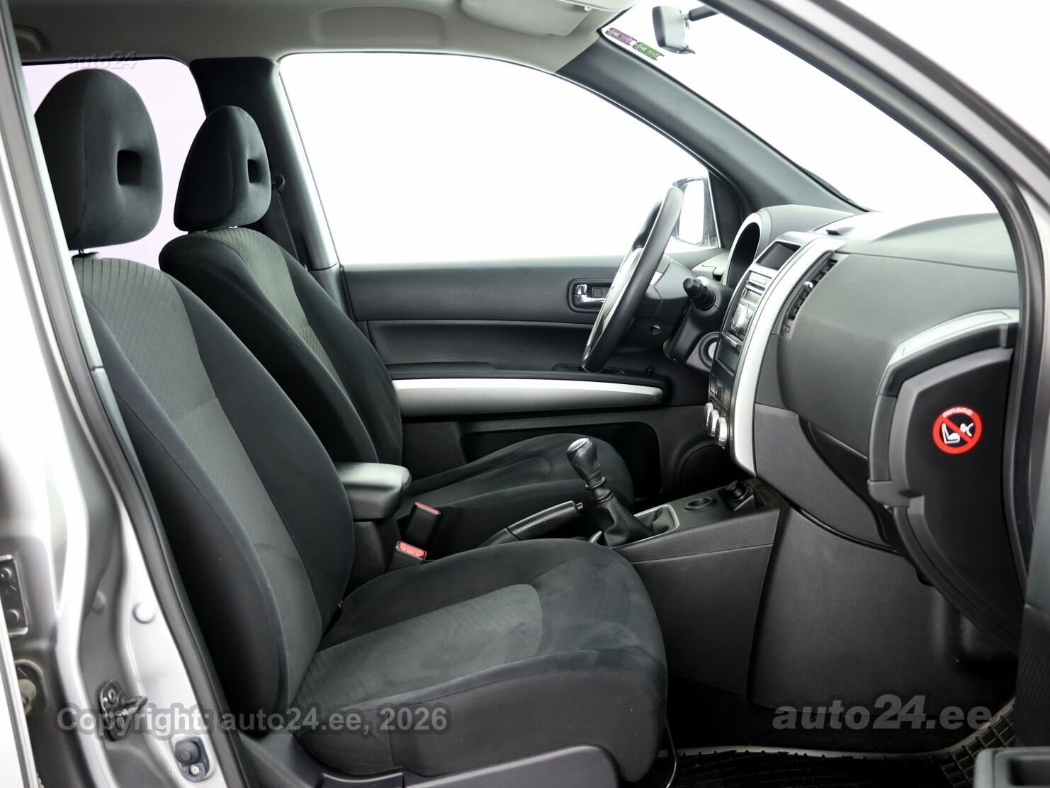 Nissan X-Trail 2011 — photo 6