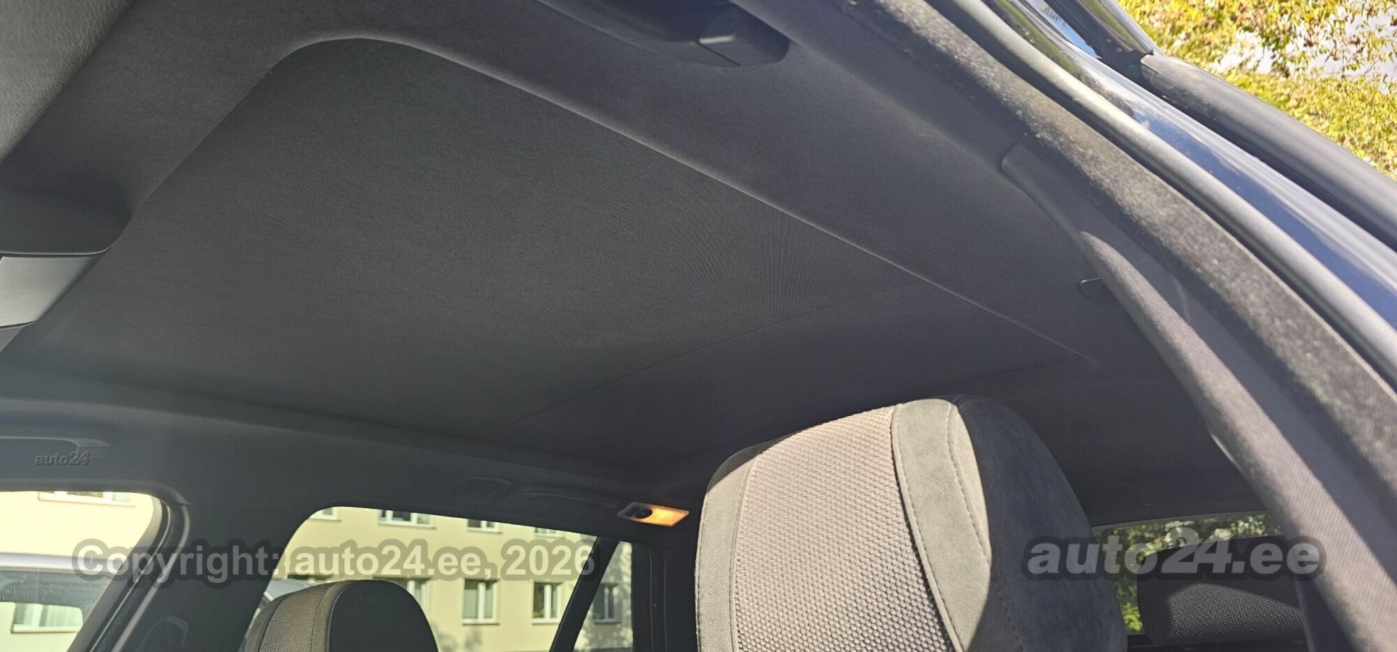 BMW 3 Series 2009 — photo 8