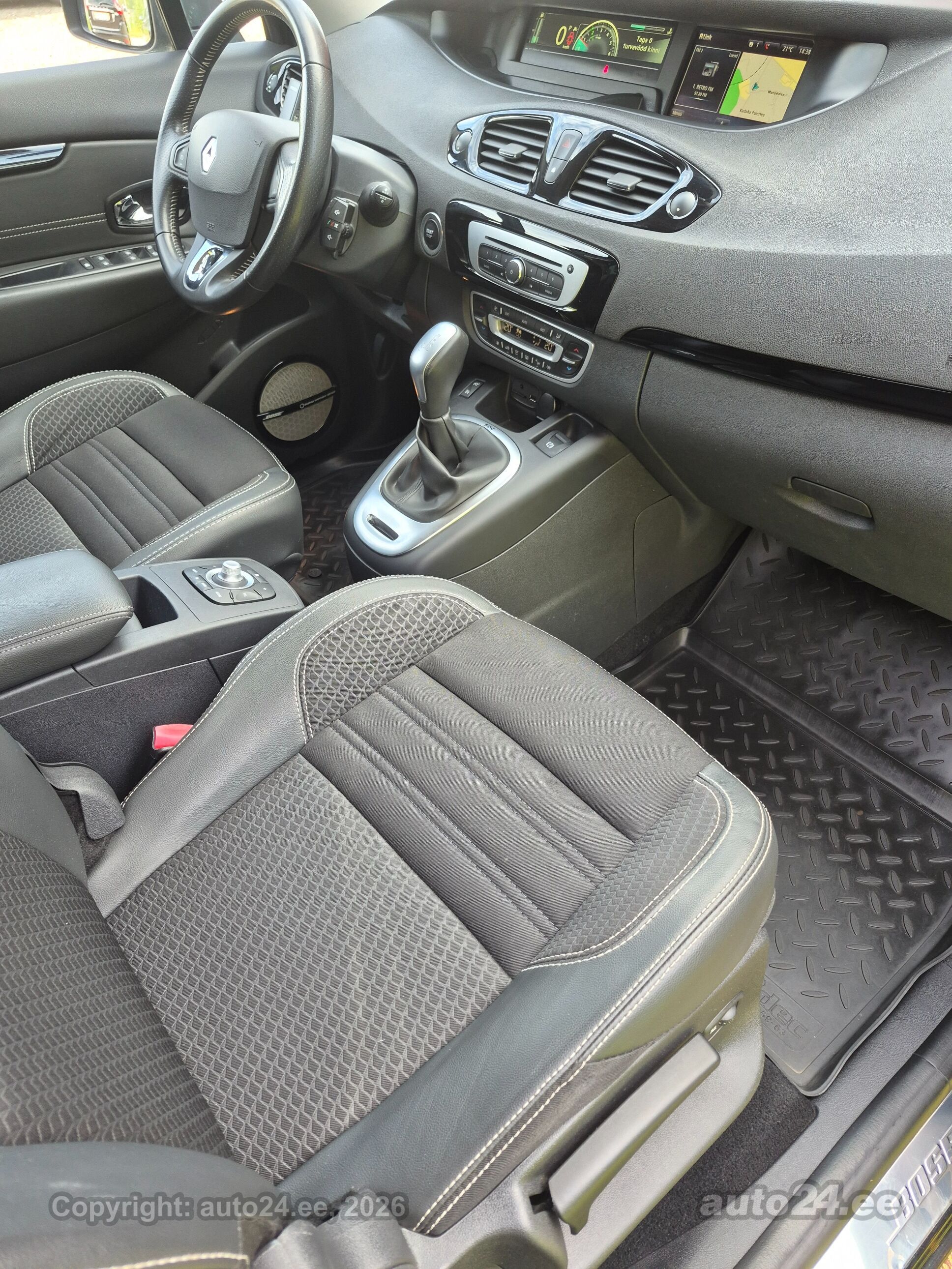 Renault Grand Scenic - 11