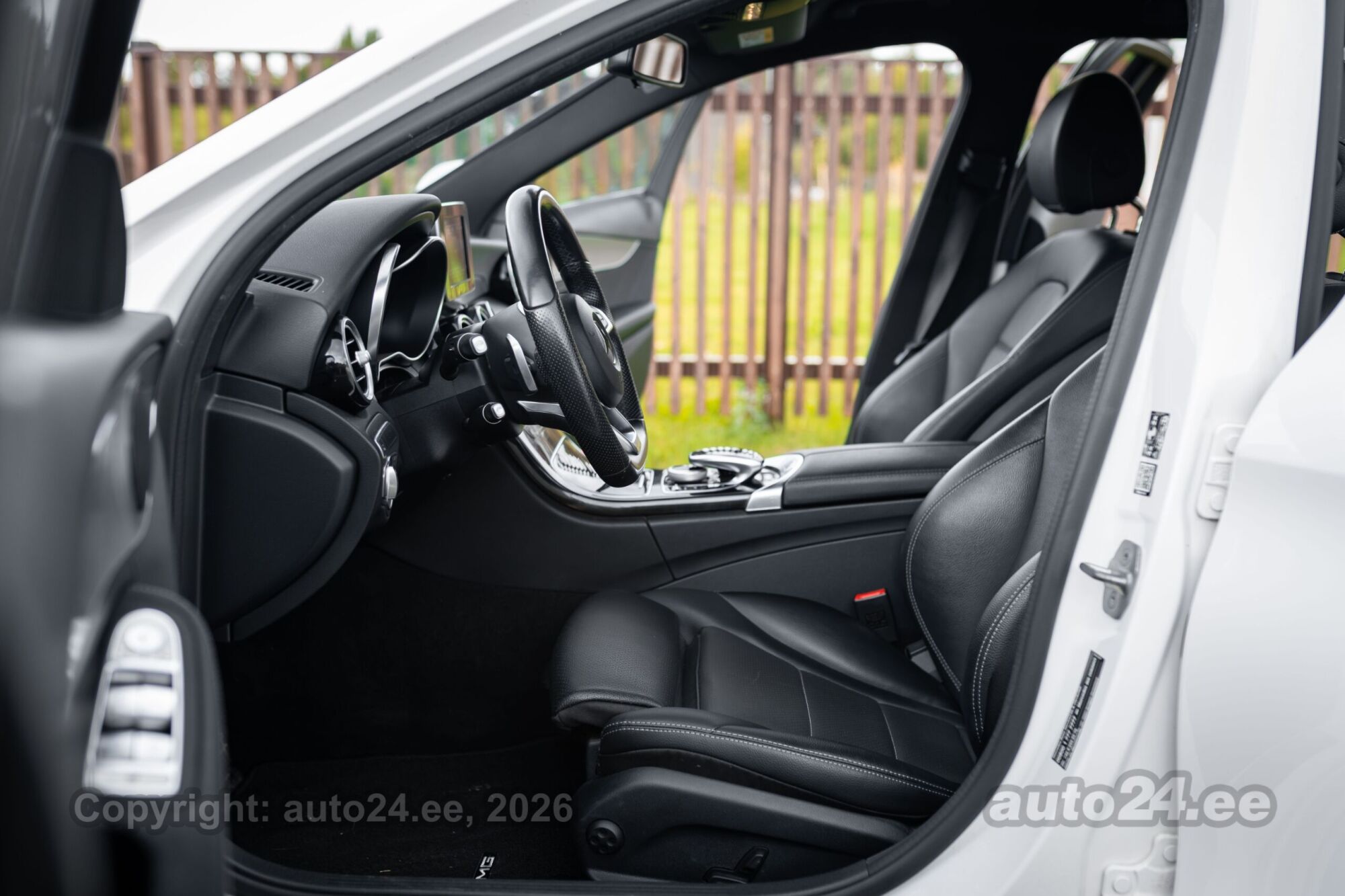 Mercedes-Benz C 350 - 11
