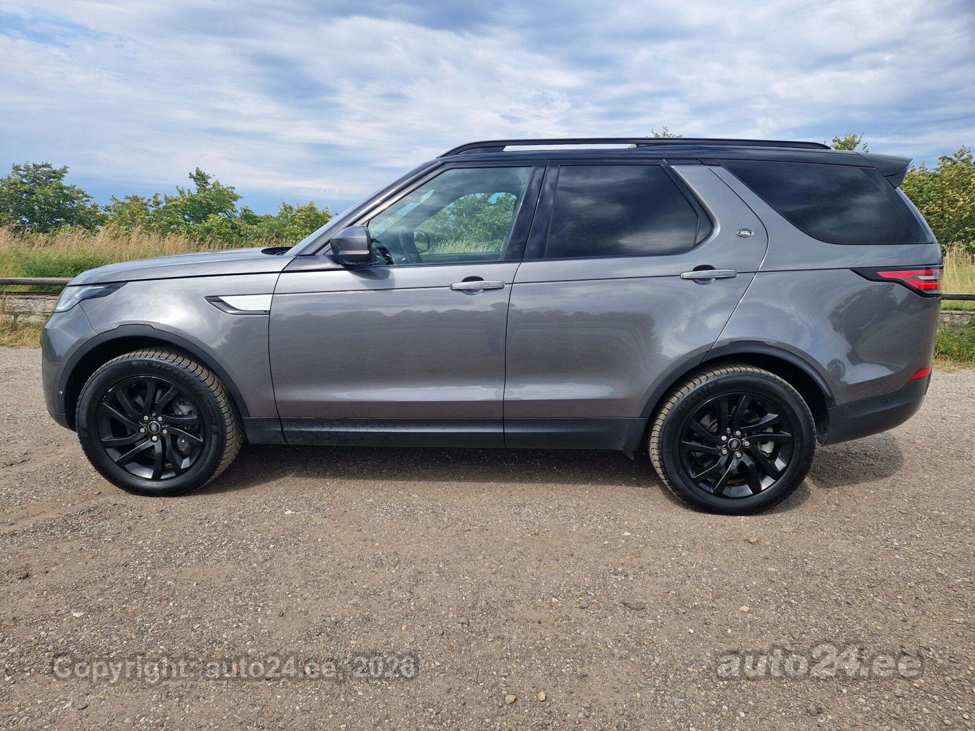 Land Rover Discovery HSE SD6 3.0 225kW 2019, kuva 3/10