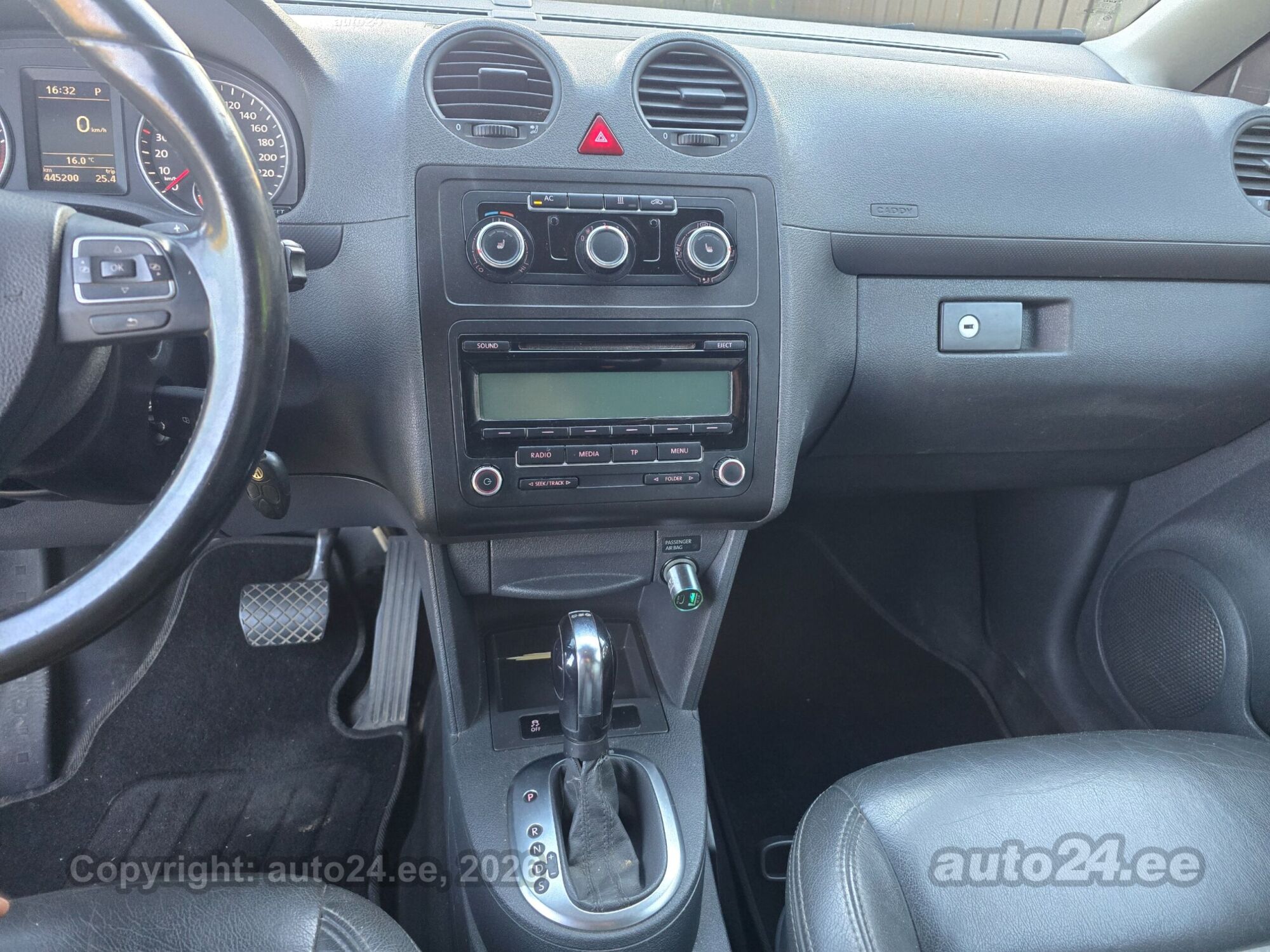 Volkswagen Caddy 2011 — photo 12