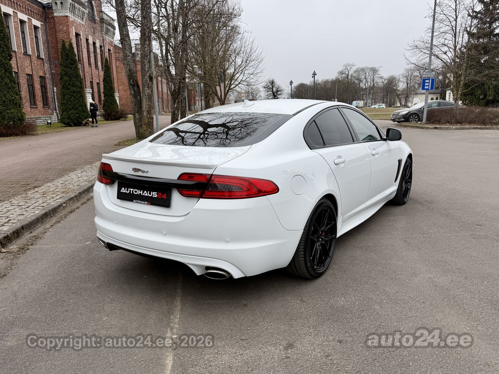 Jaguar XF Luxury Black edition 3.0 250kW - auto24.ee