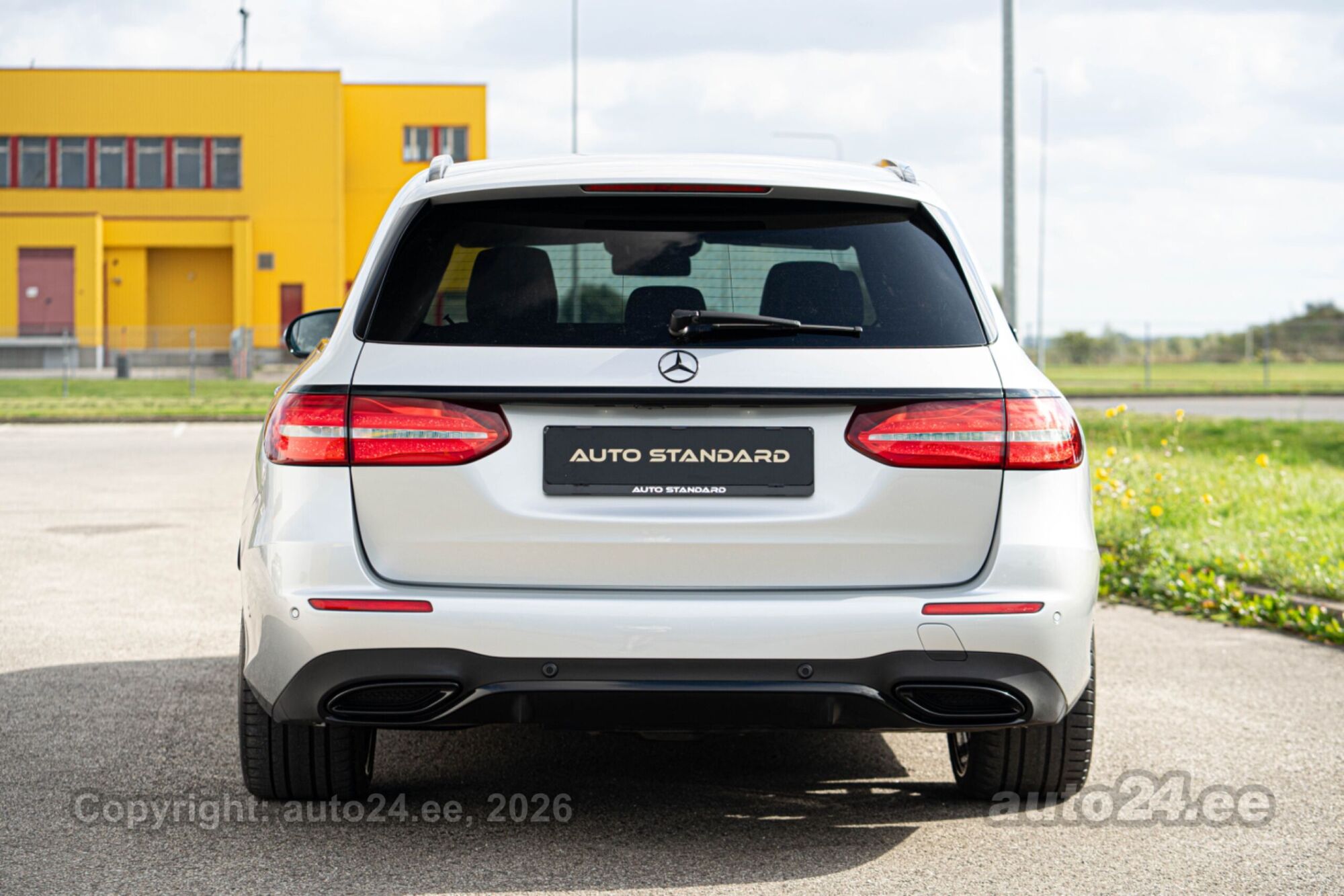 Mercedes-Benz E 400 - 11