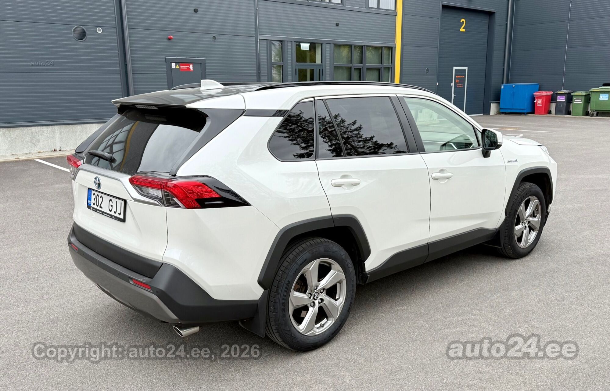 Toyota RAV4 Luxury Plus 2.5 131kW 2021, kuva 2/10