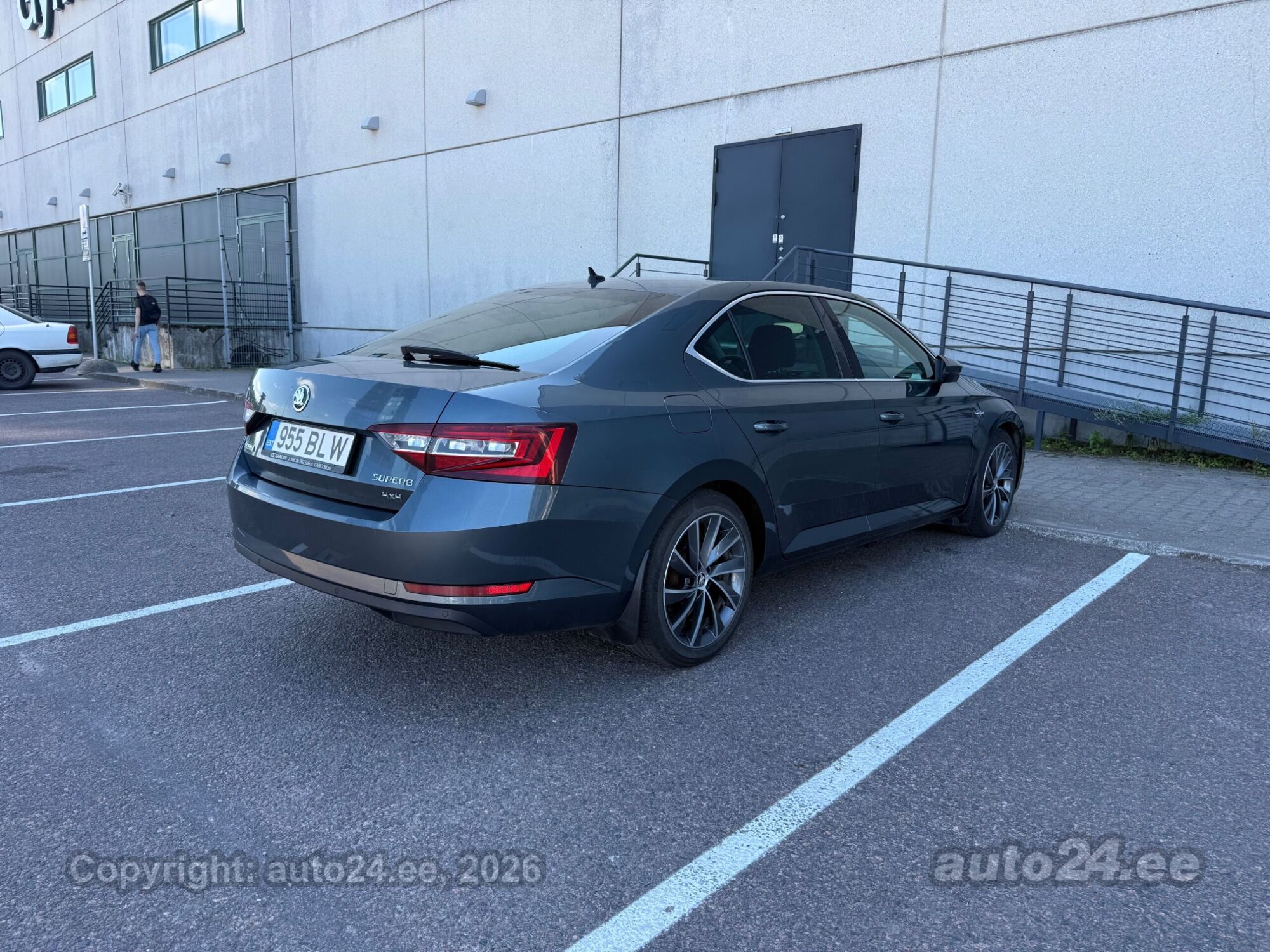 Skoda Superb 2.0 TDI 140kW 2016, kuva 2/9