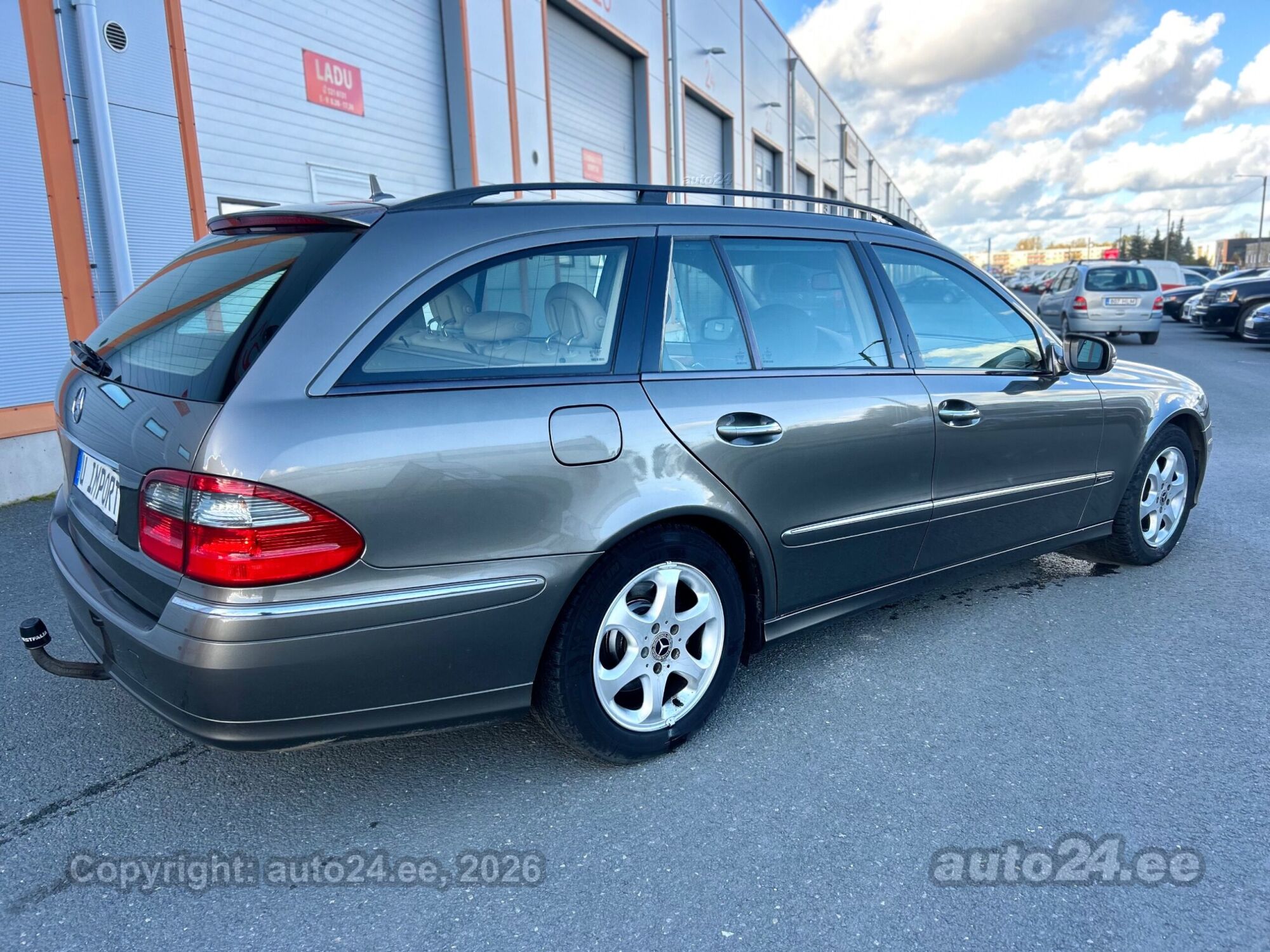 Mercedes-Benz E-Class 2006 — engine 140 kW
