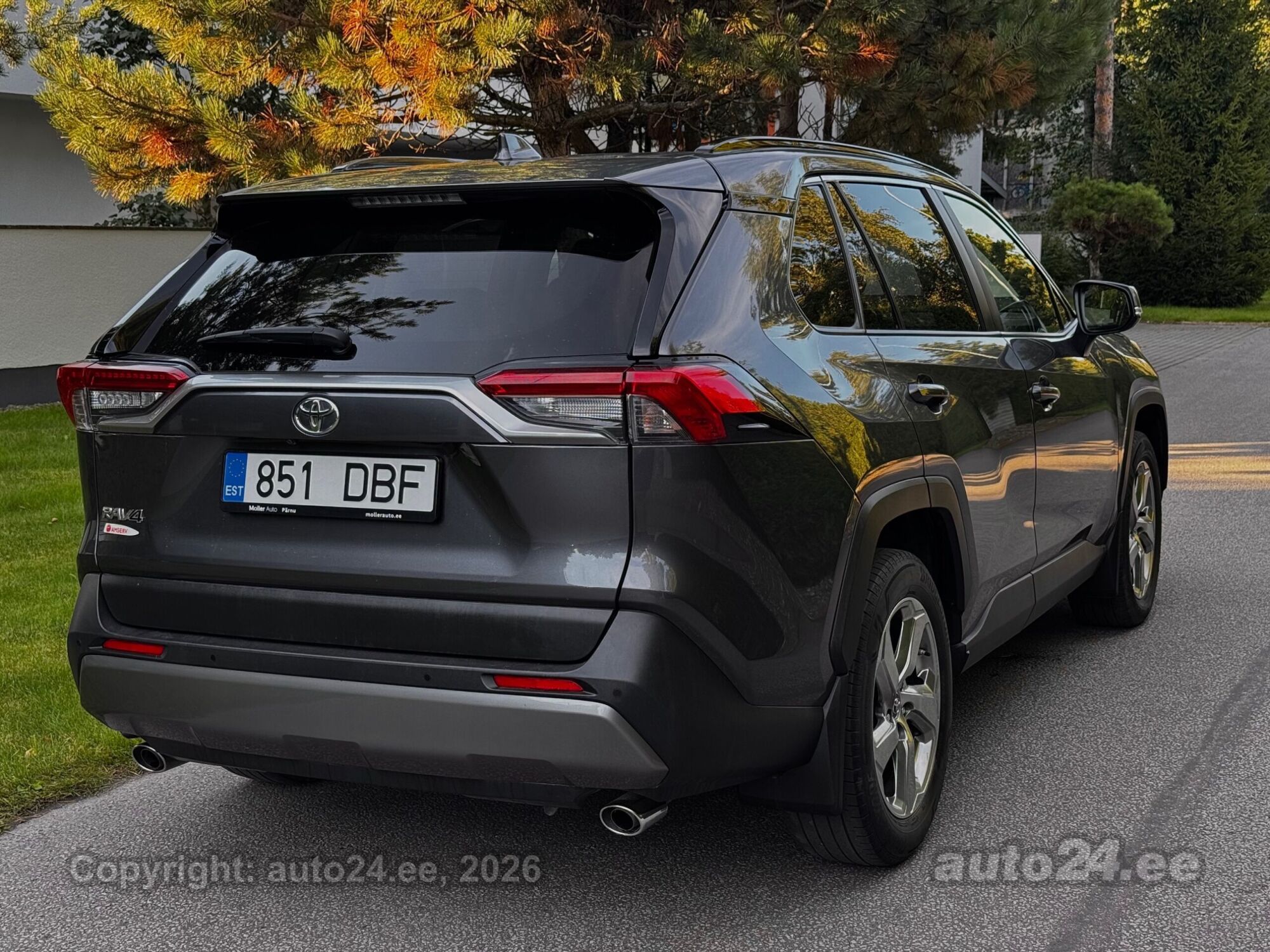 Toyota RAV4 - 9