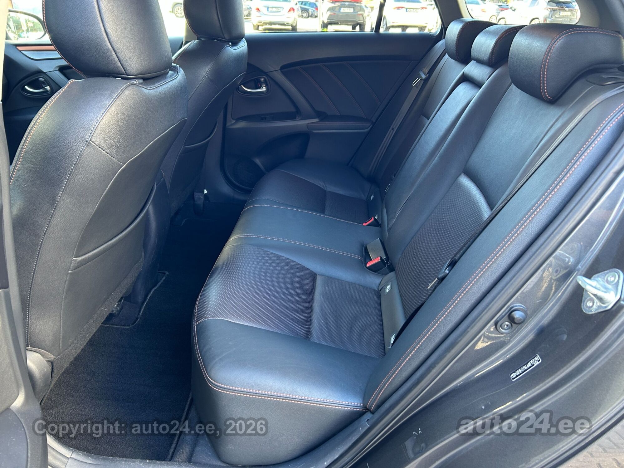 Toyota Avensis - 10