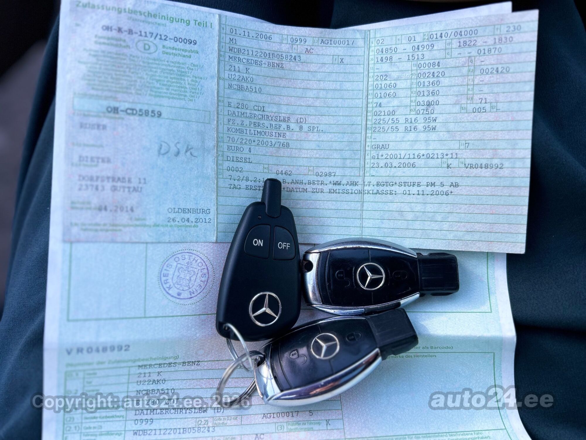 Mercedes-Benz E-Class 2006 — photo 30