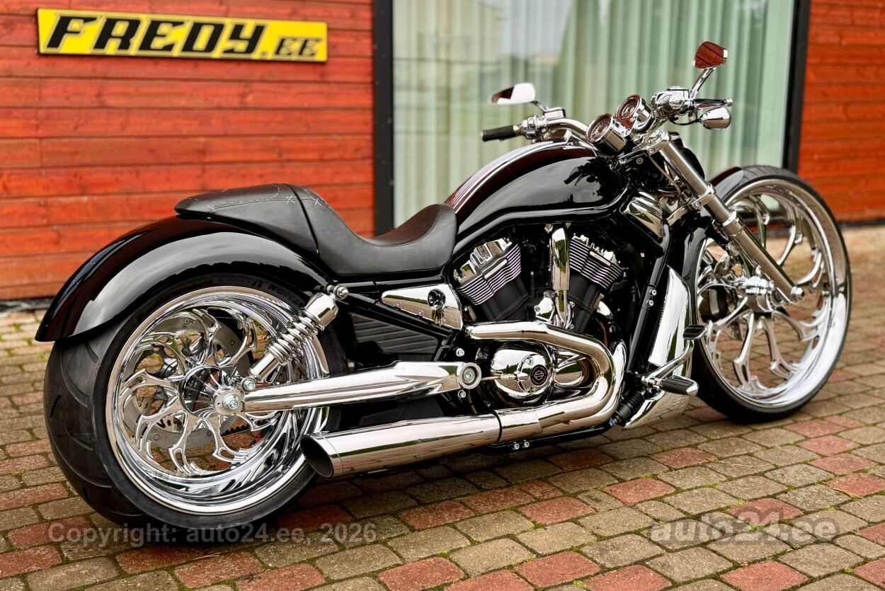 Harley-Davidson VRSCSE Screamin' Eagle CVO V-Rod V2 Revolution