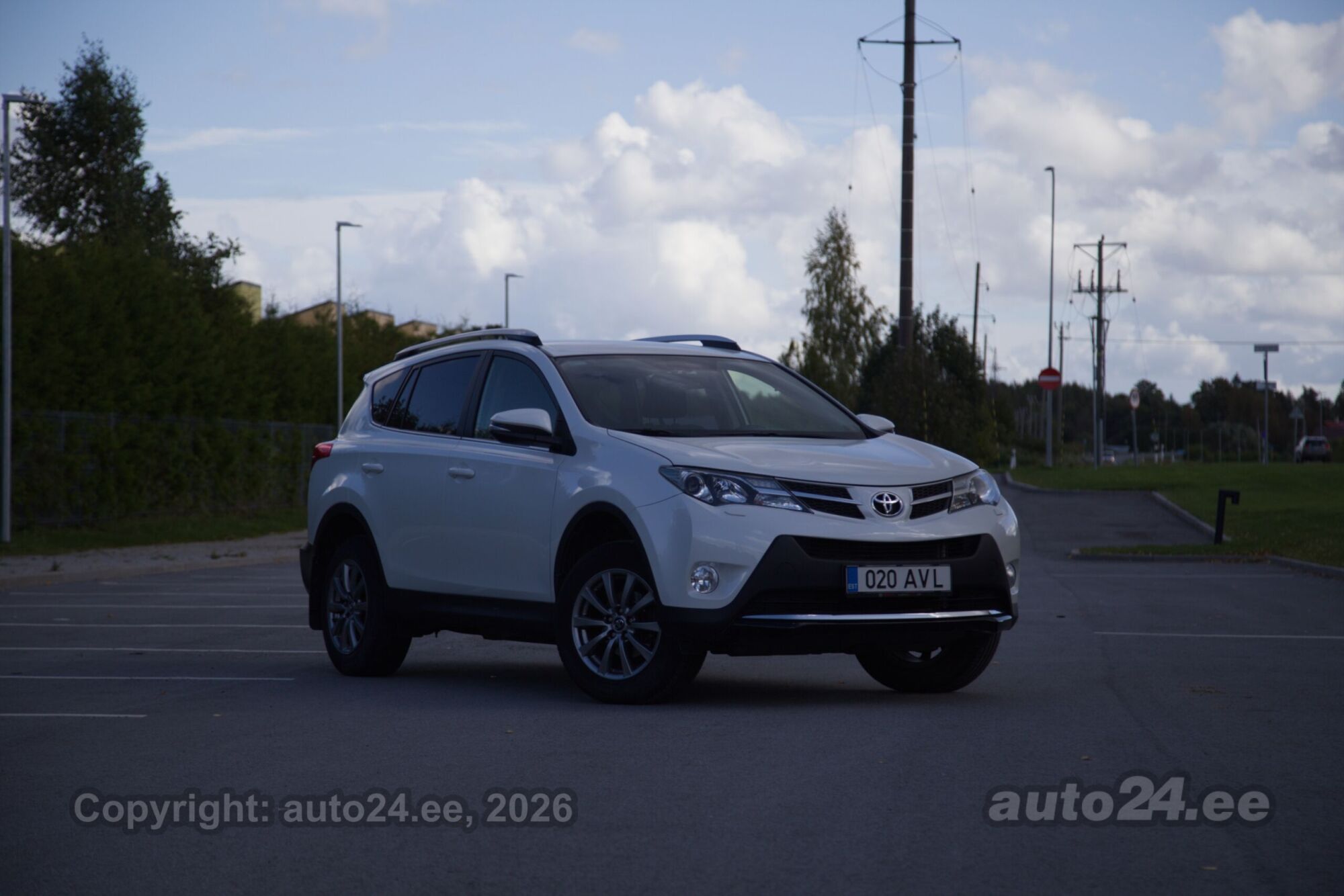 Toyota RAV4 - 1