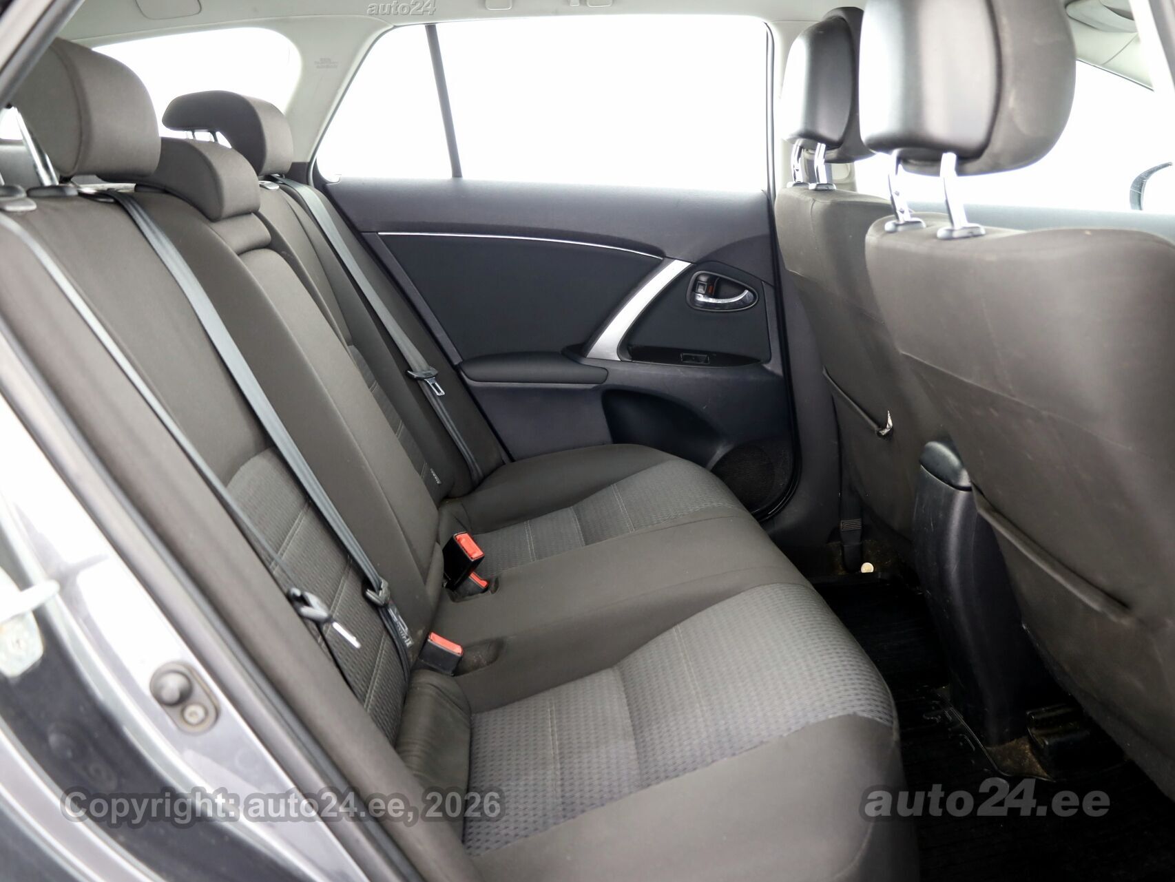 Toyota Avensis - 7