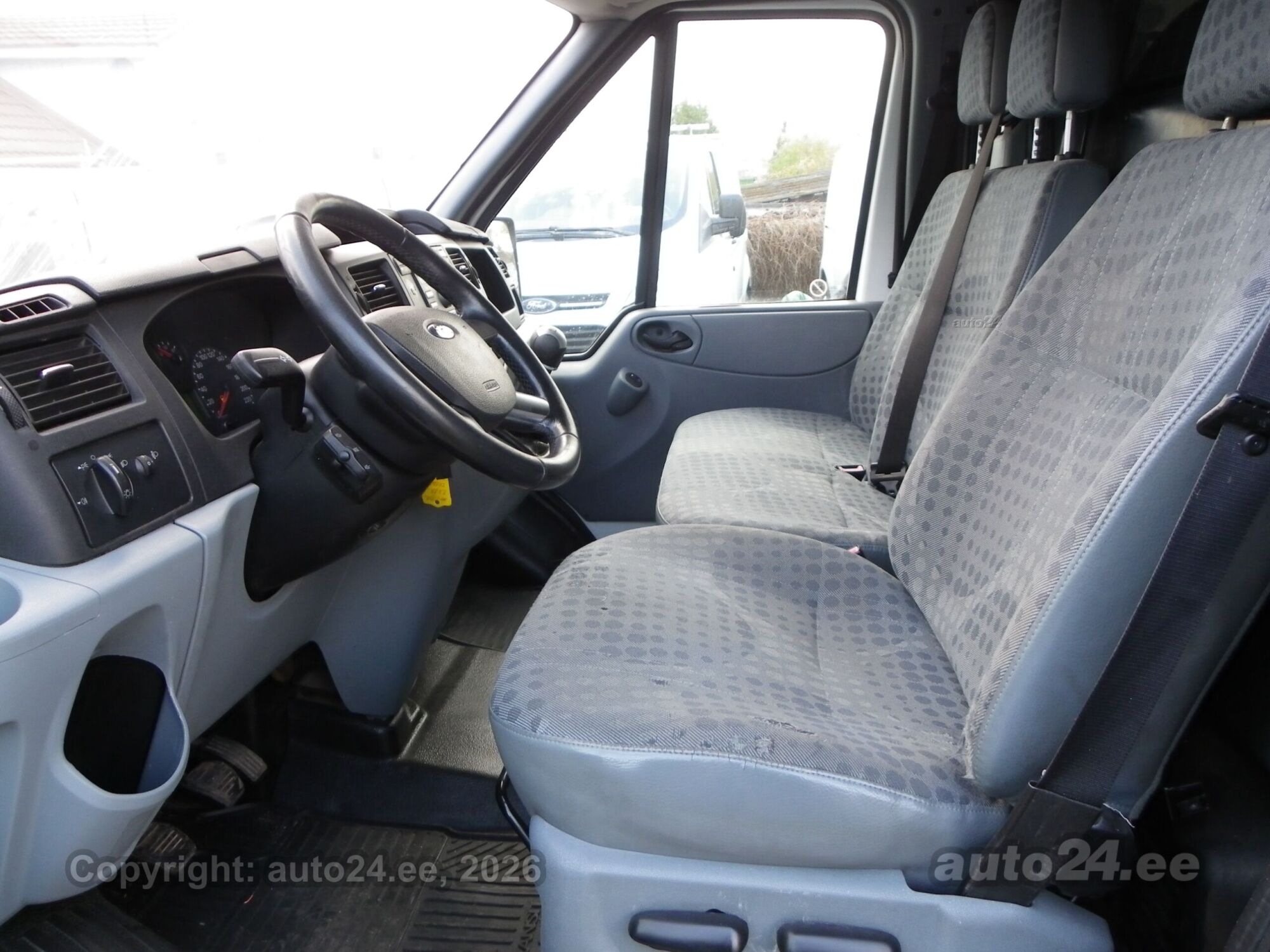 Ford Transit 2011 — фото 12