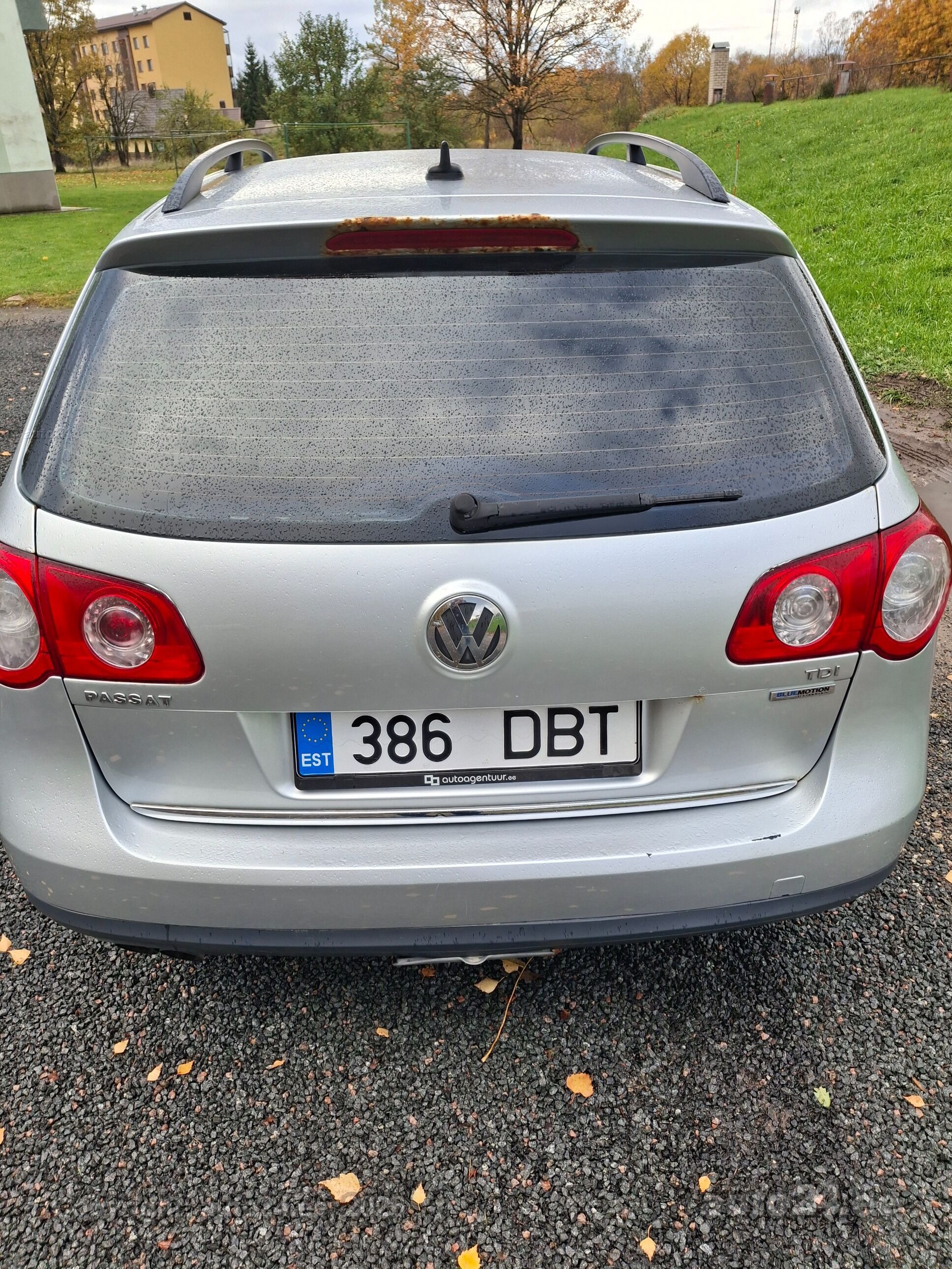 Volkswagen Passat 2009 — двигун 1968 cm³ (81 kW)