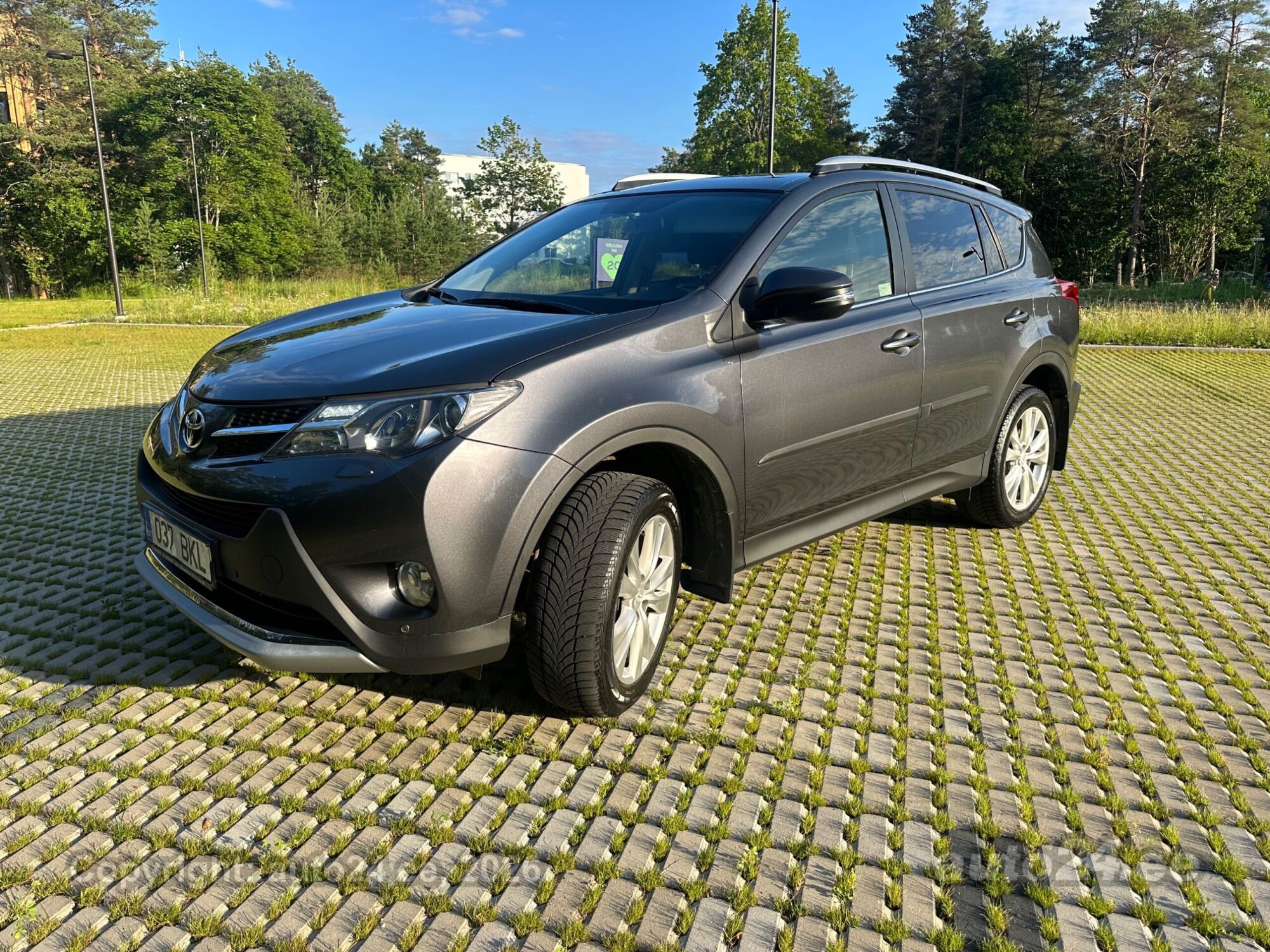 Toyota RAV4 2.0 111kW