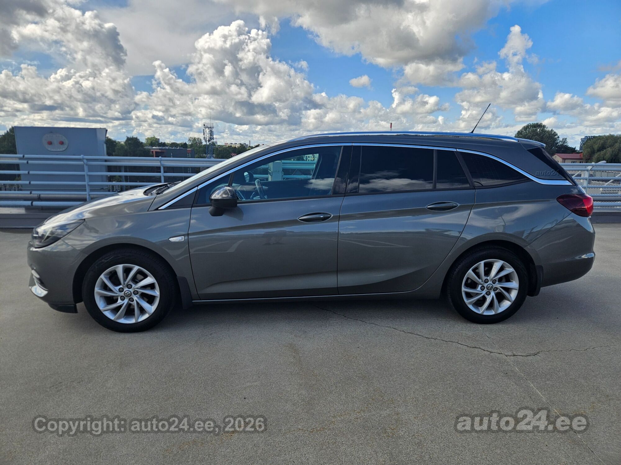 Opel Astra SPORTS TOURER+ 1.4 107kW 2022, kuva 2/10
