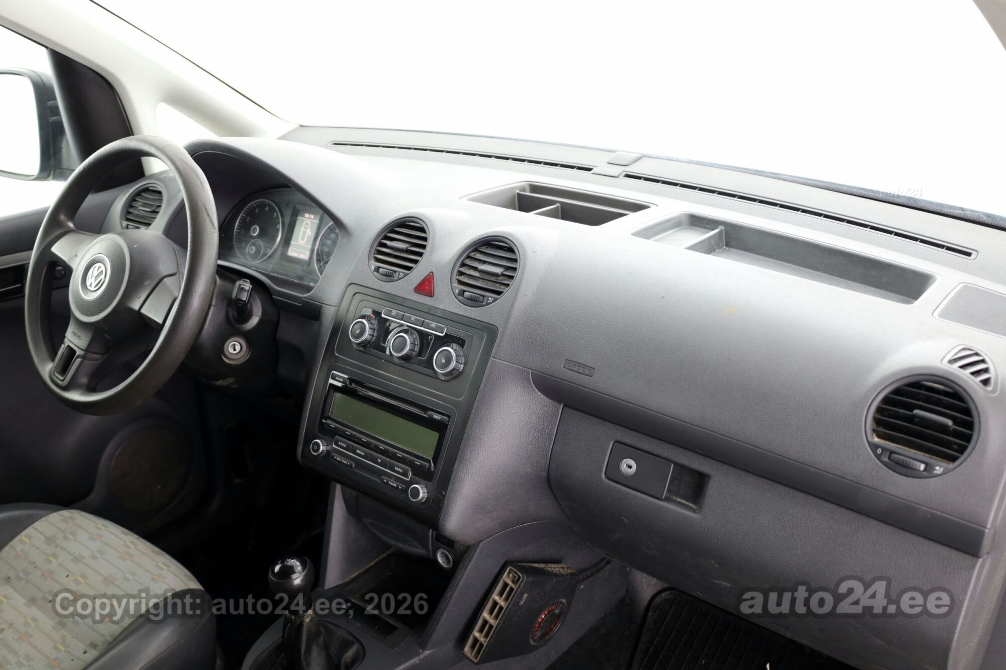 Volkswagen Caddy 2010 — photo 5