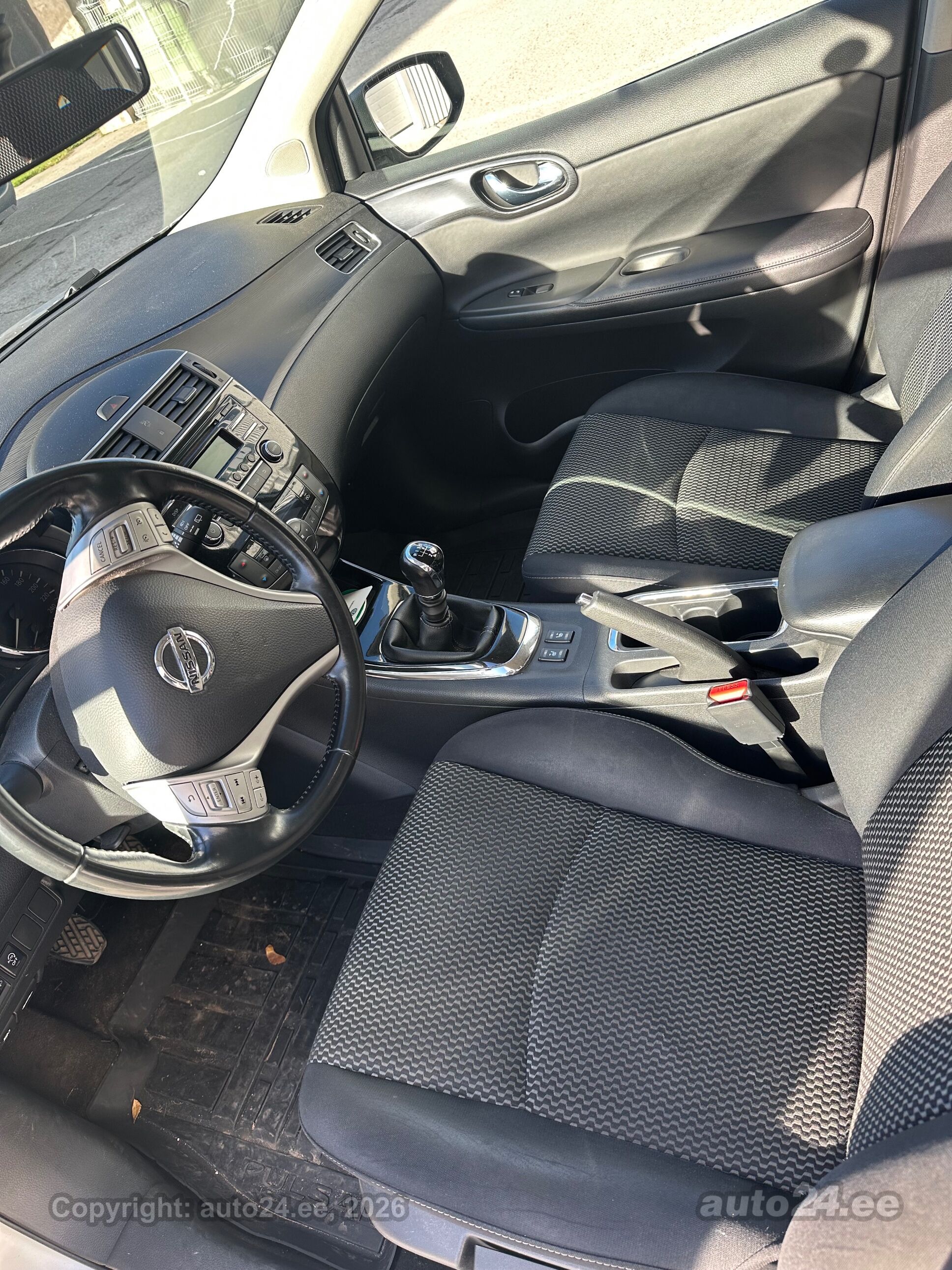 Nissan Pulsar 2015 — photo 5
