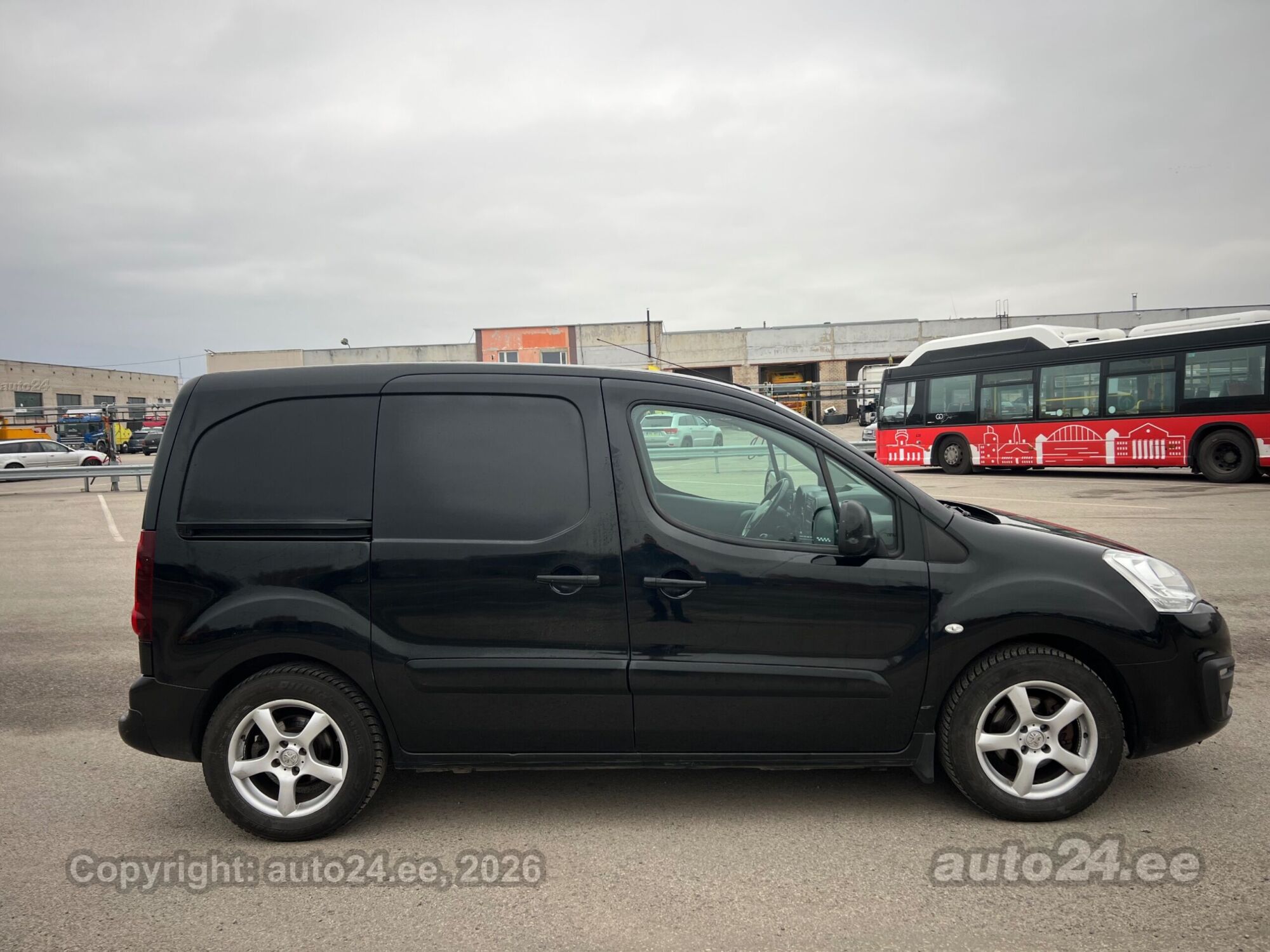 Peugeot Partner 2015 — photo 12