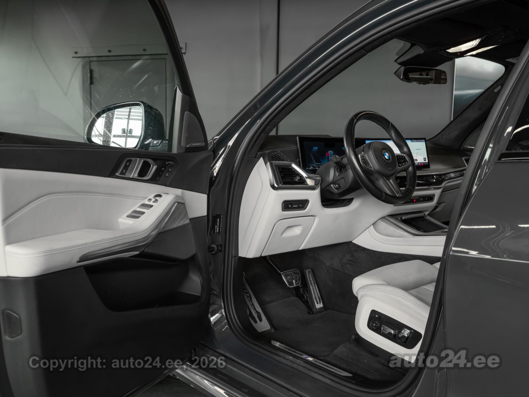 BMW X7 - 7