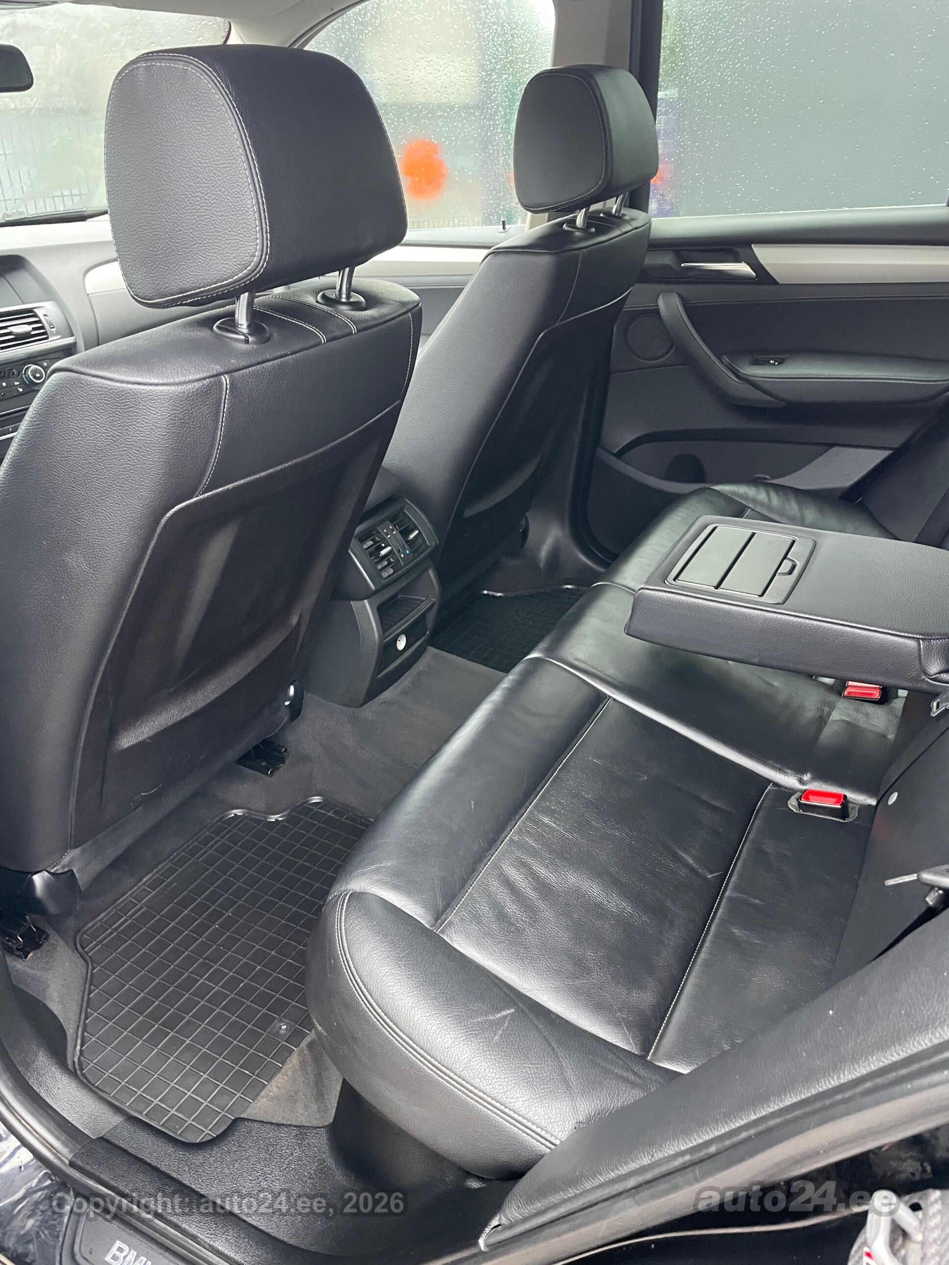BMW X3 2011 — photo 9
