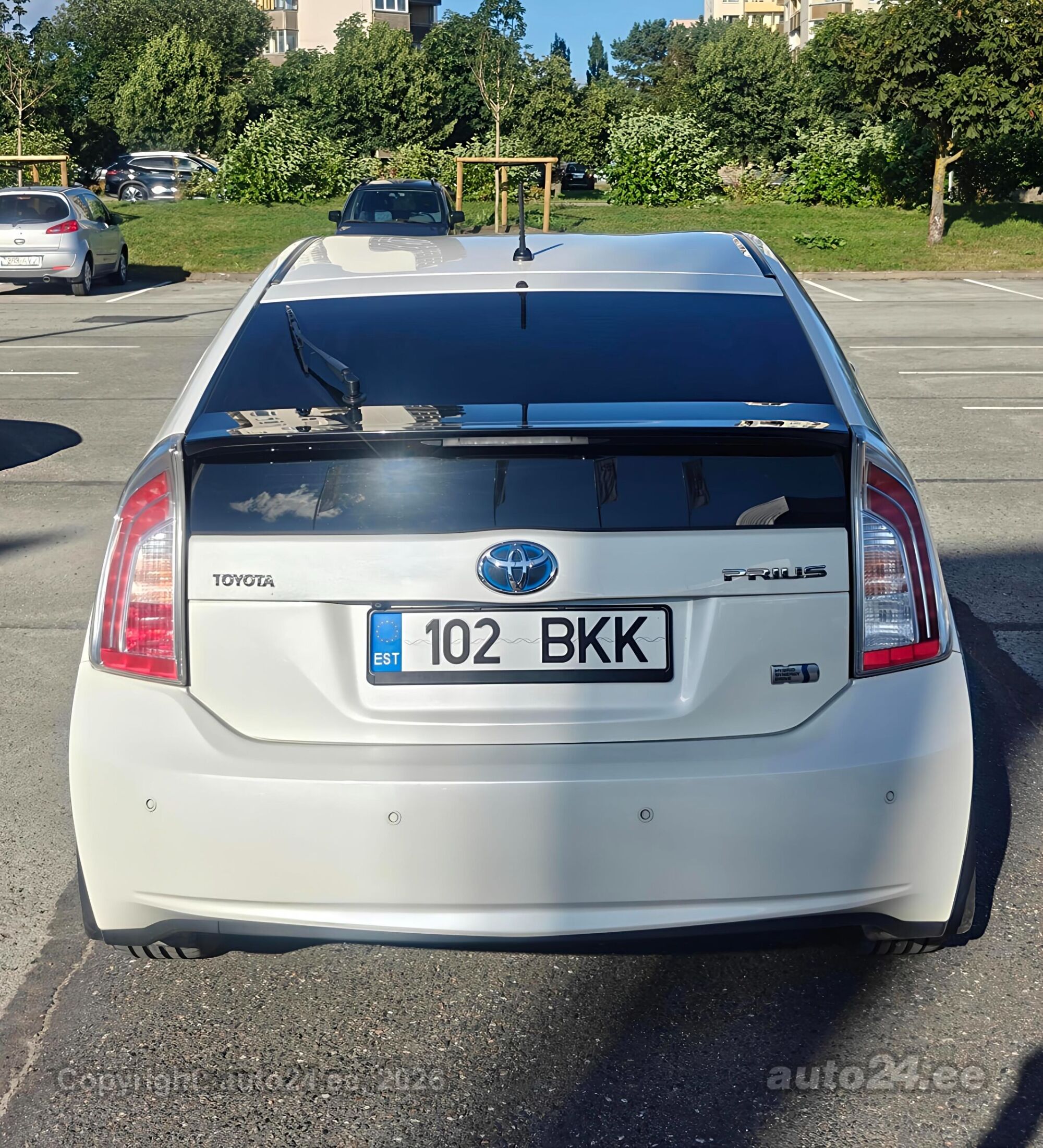 Toyota Prius E-cvt Advanced 1.8 73kW 2013, photo 5/10