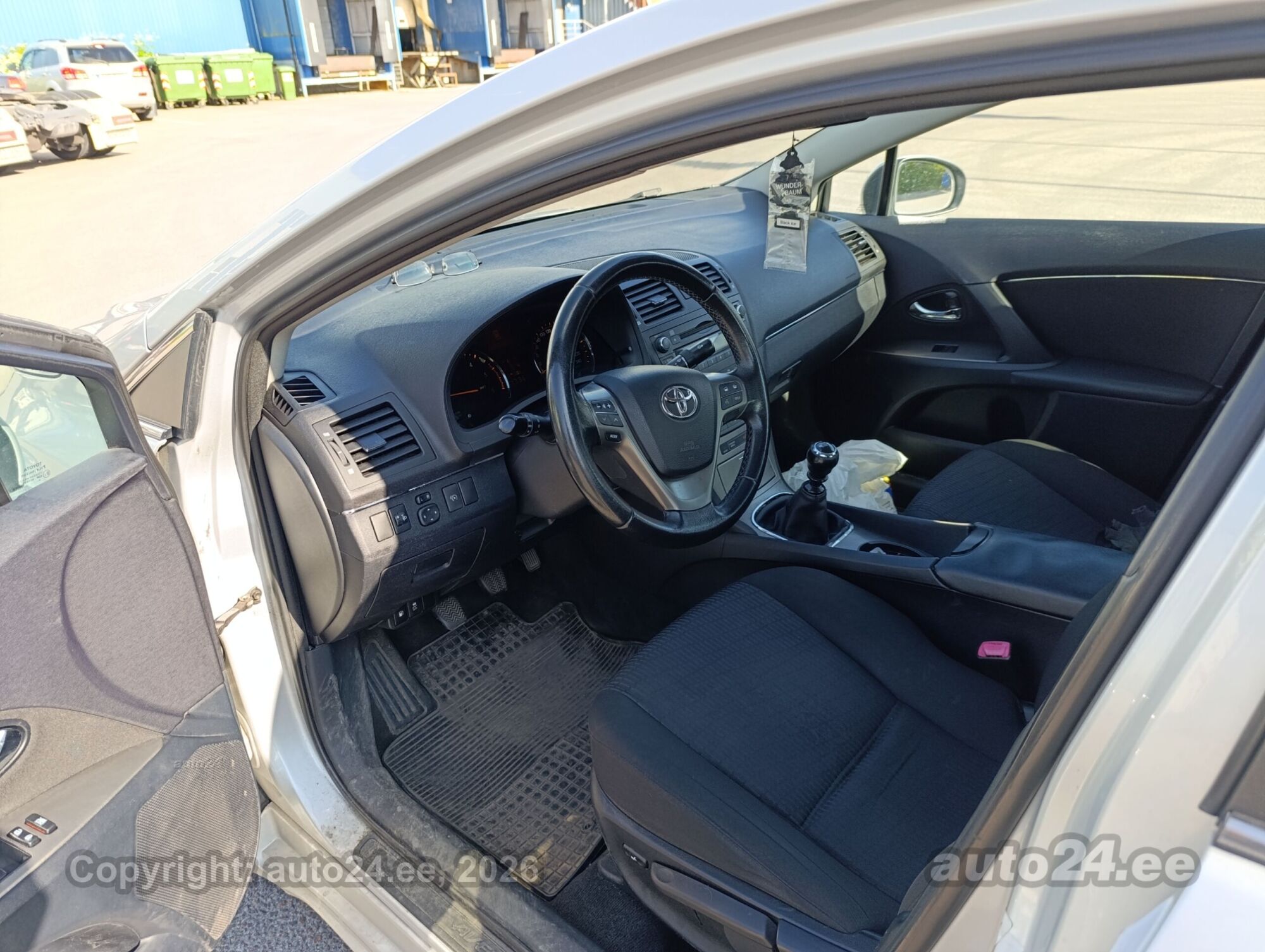 Toyota Avensis - 2