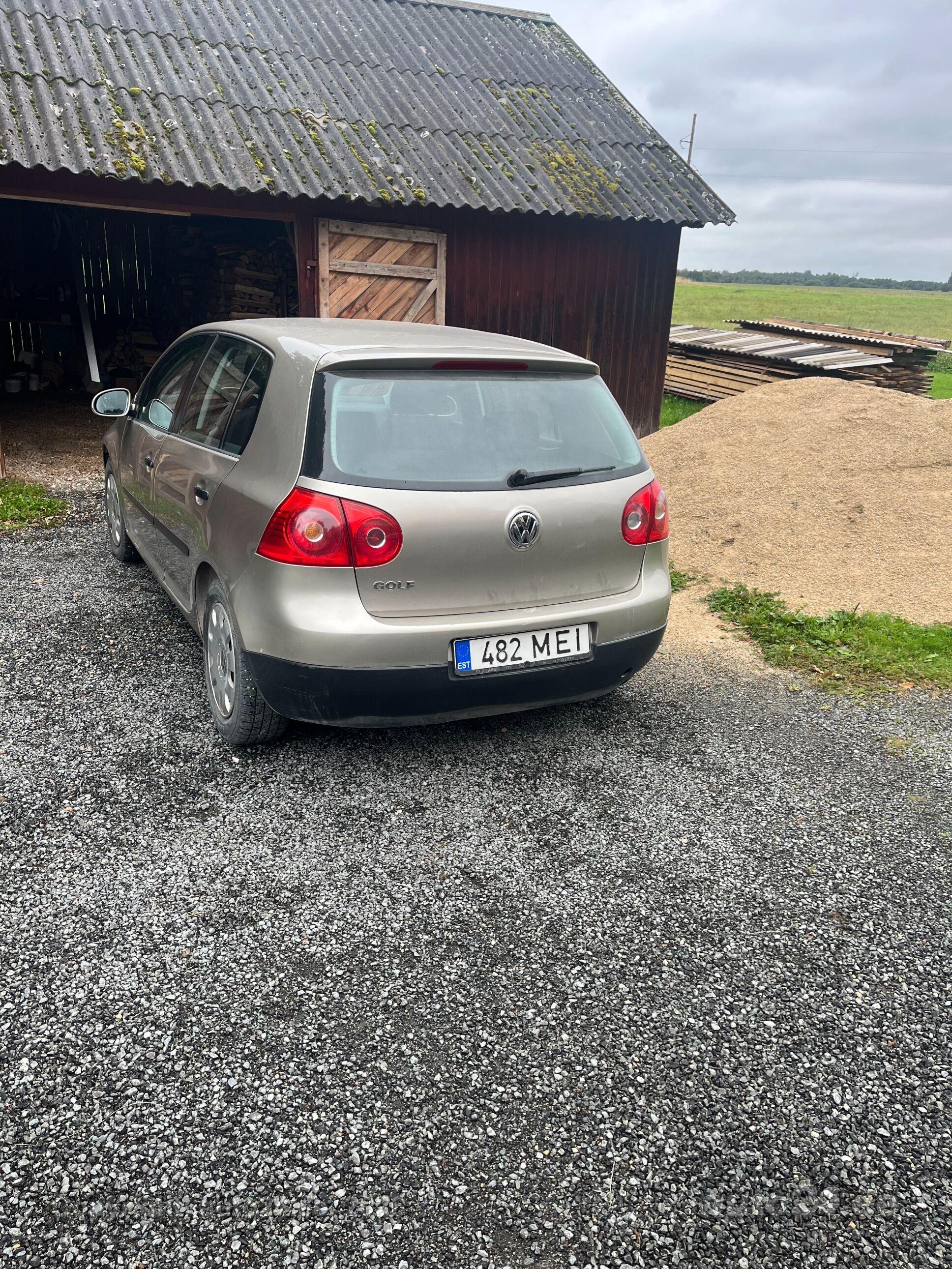 Volkswagen Golf - 4
