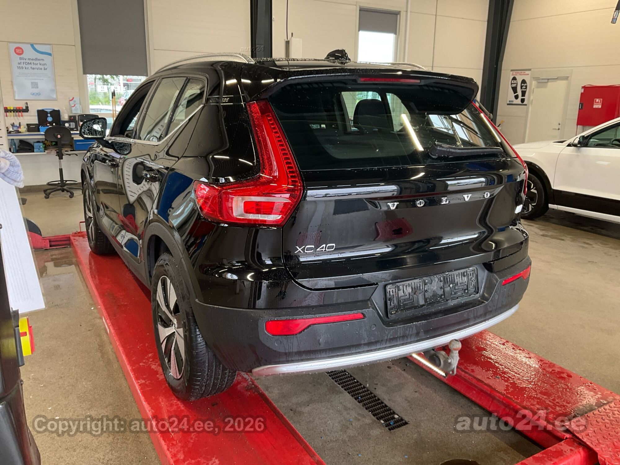 Volvo XC40 2022, kuva 4/10
