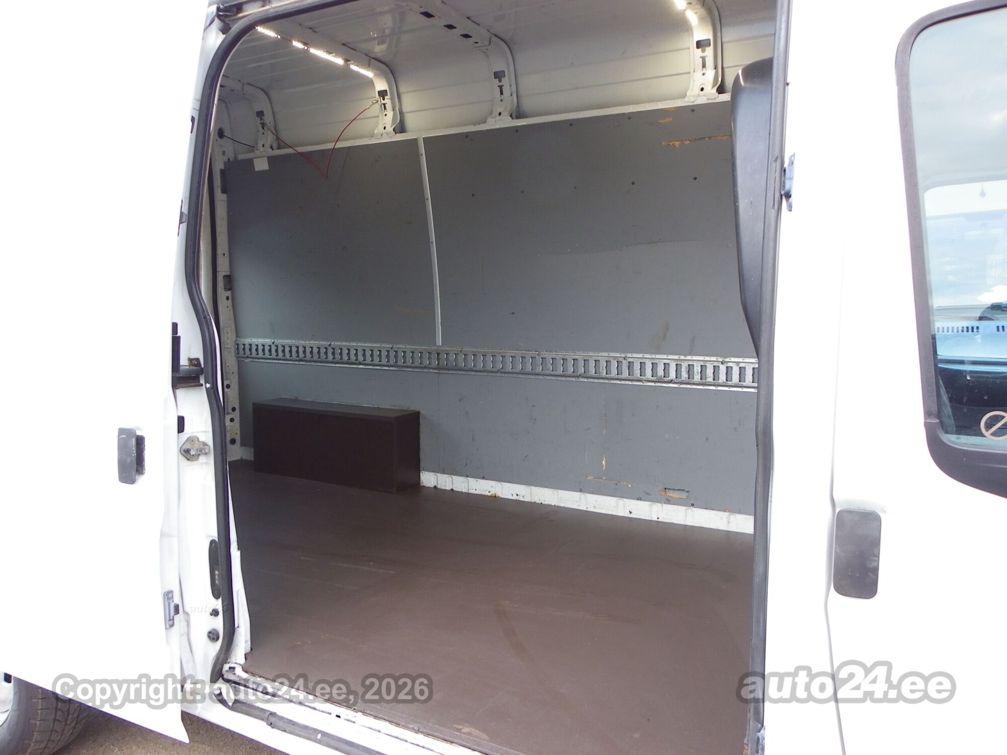 Ford Transit 2011 — фото 15