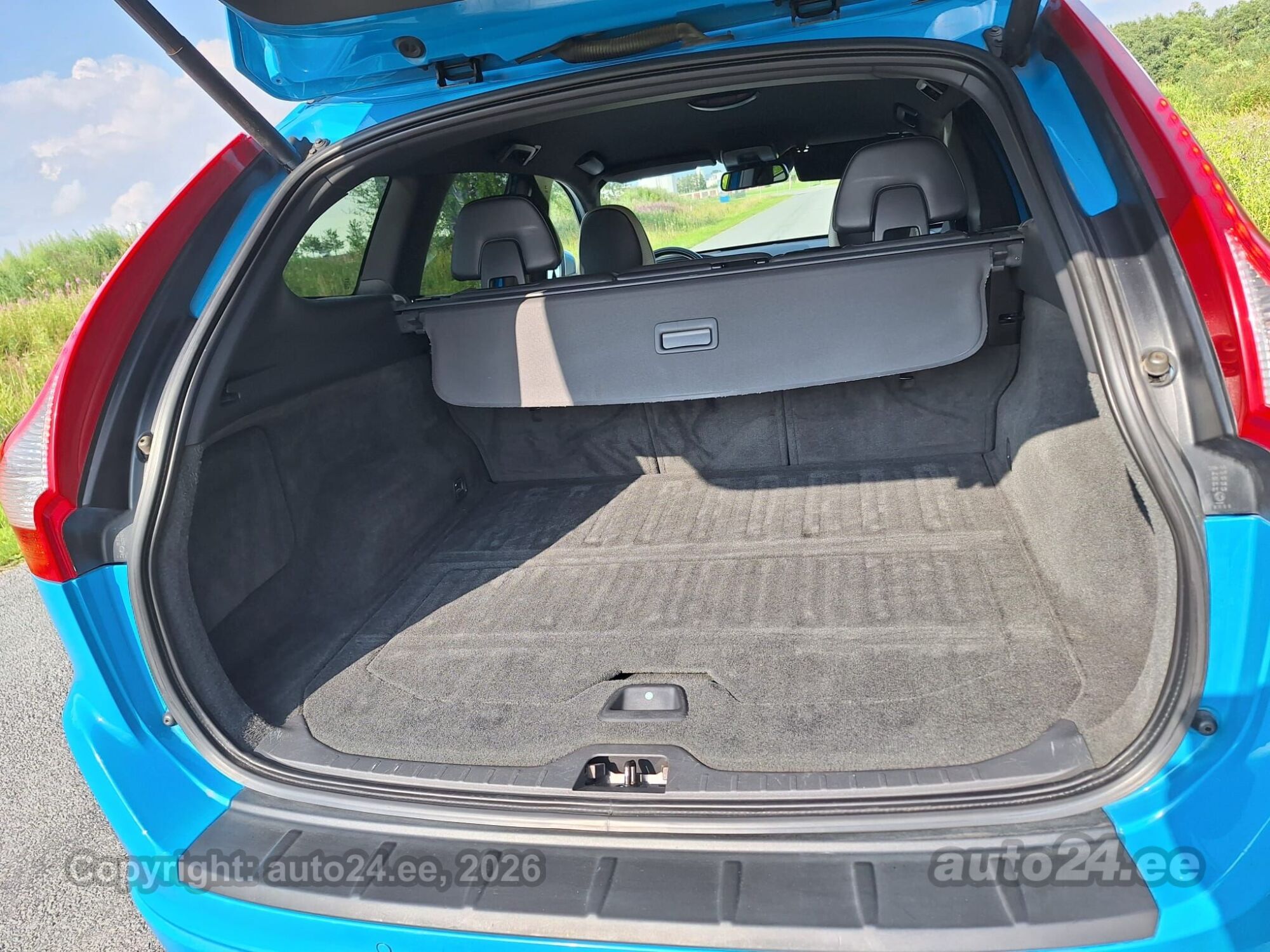 Volvo XC60 2012, photo 7/10