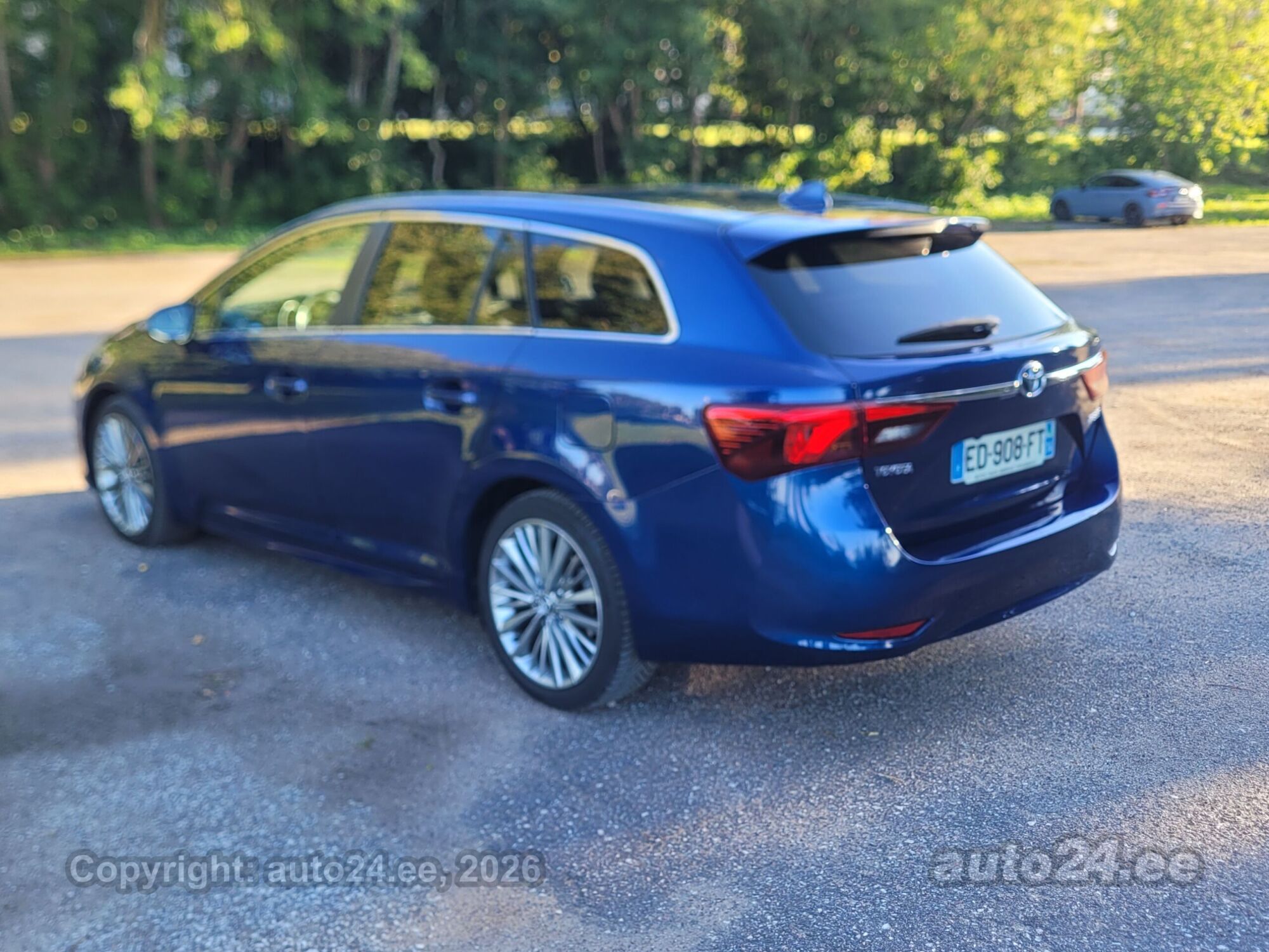 Toyota Avensis - 2