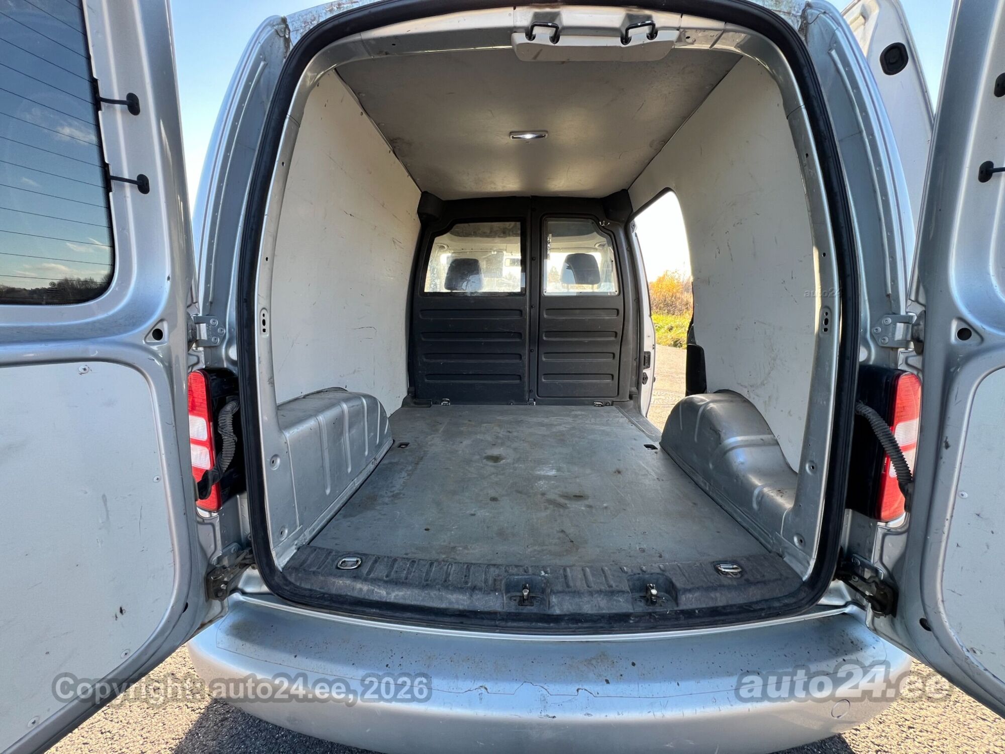 Volkswagen Caddy 2010 — photo 15