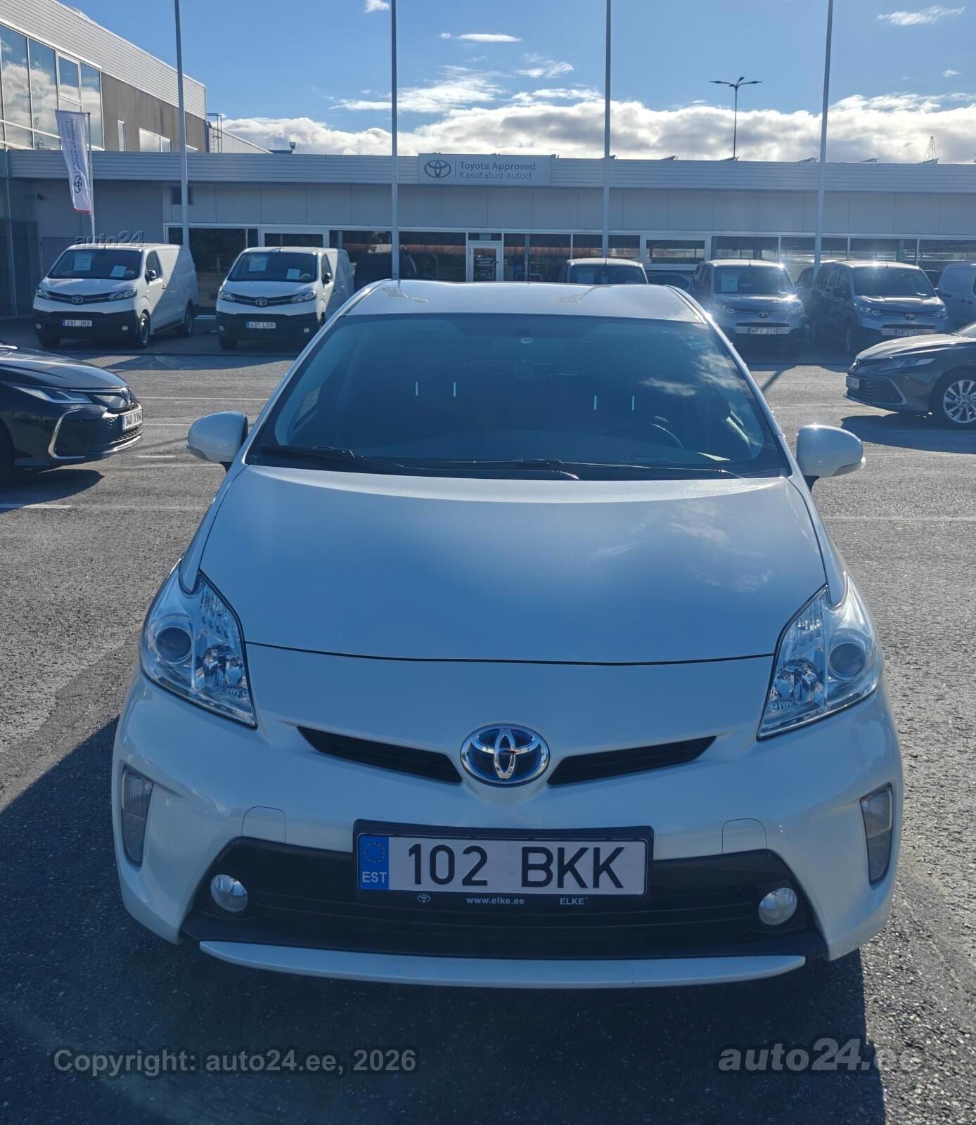 Toyota Prius E-cvt Advanced 1.8 73kW 2013, photo 2/10