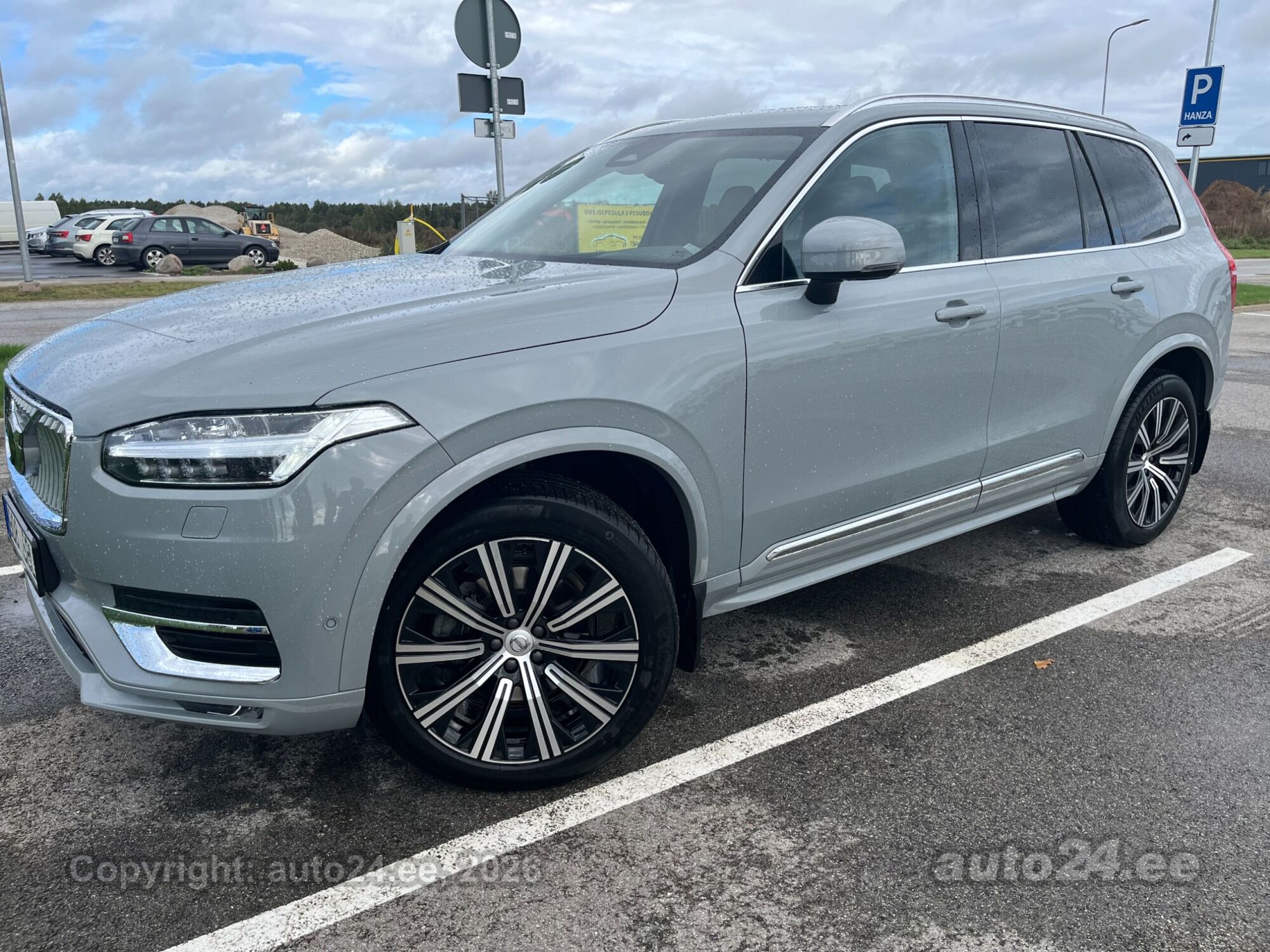 Volvo XC90 - 1