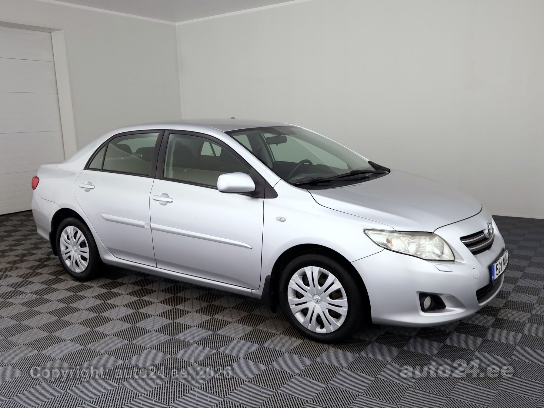 Toyota Corolla - 1