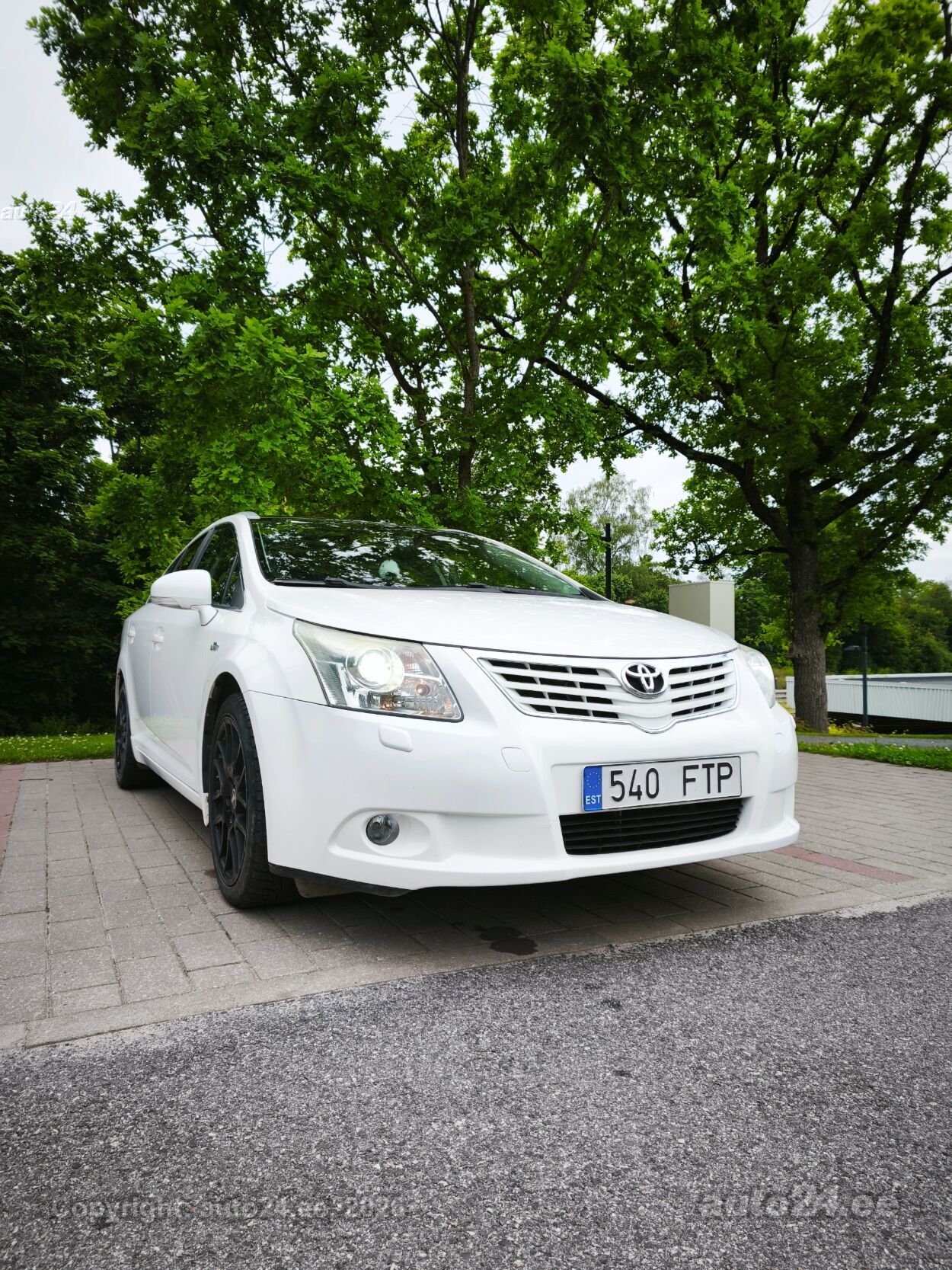 Toyota Avensis - 2