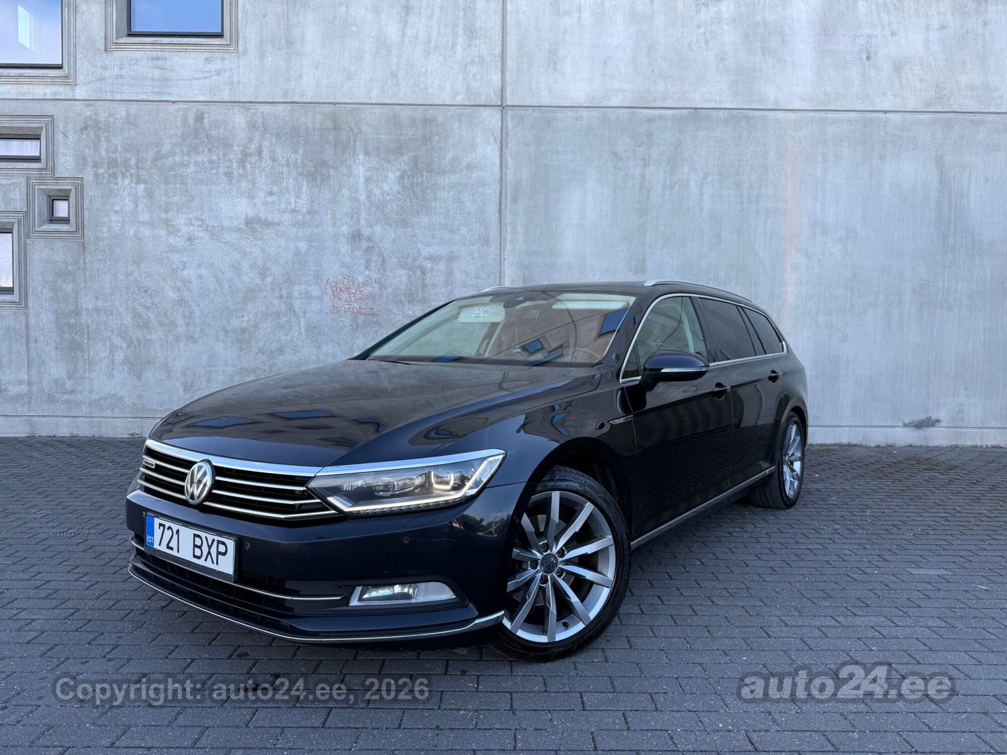 Volkswagen Passat - 2