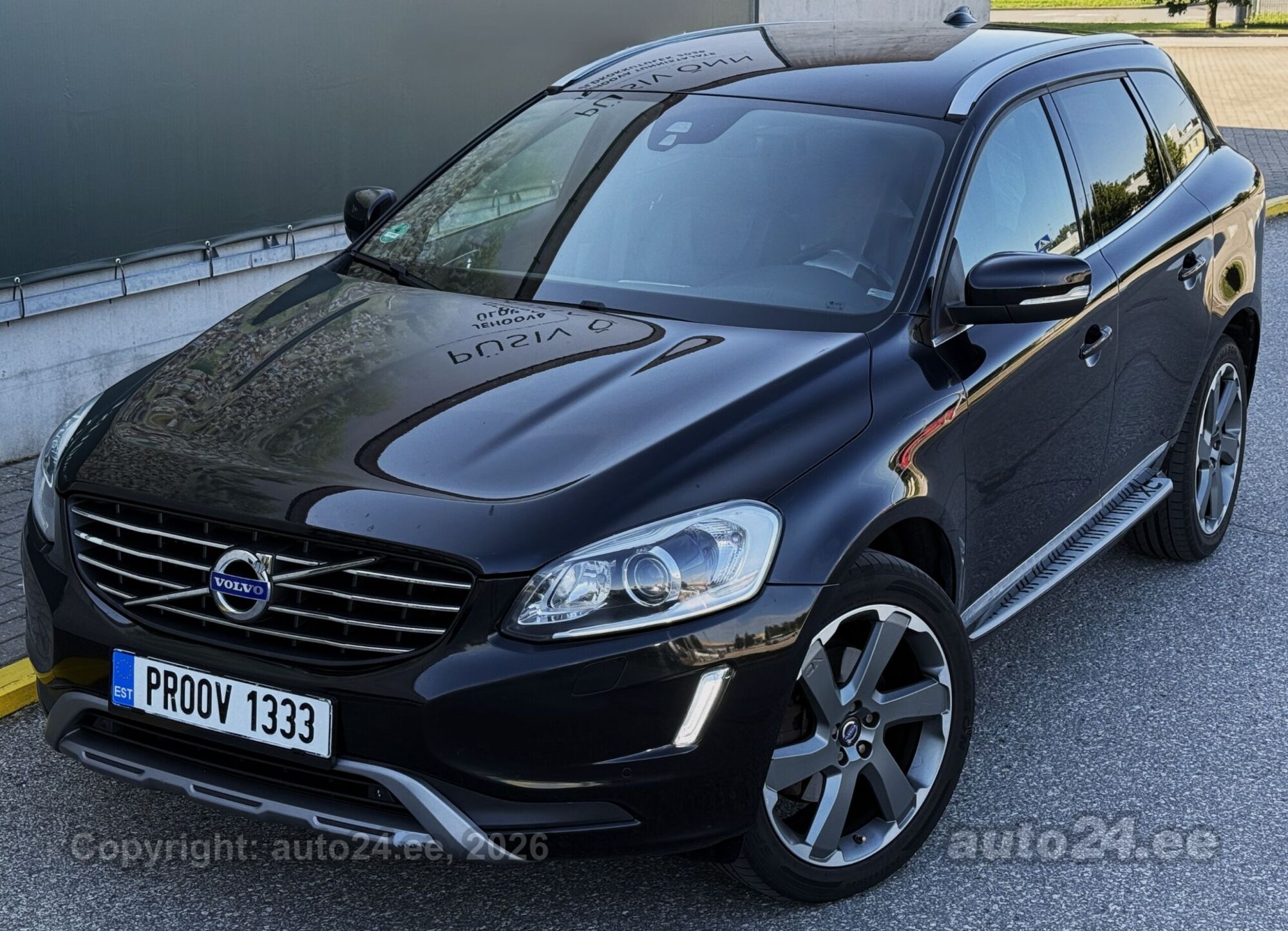 Volvo XC60 SUMMUM FWD D4 Memory D4 133kW 2016, photo 4/10