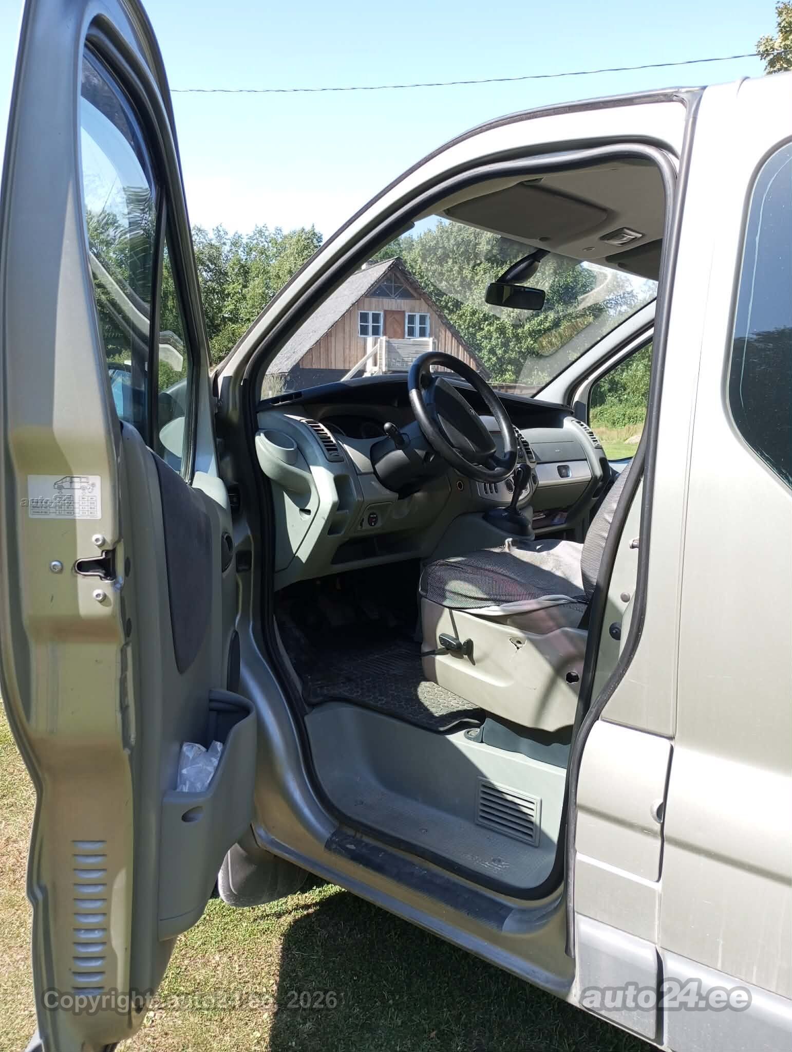 Renault Trafic 2.5 107kW 2007, kuva 7/10