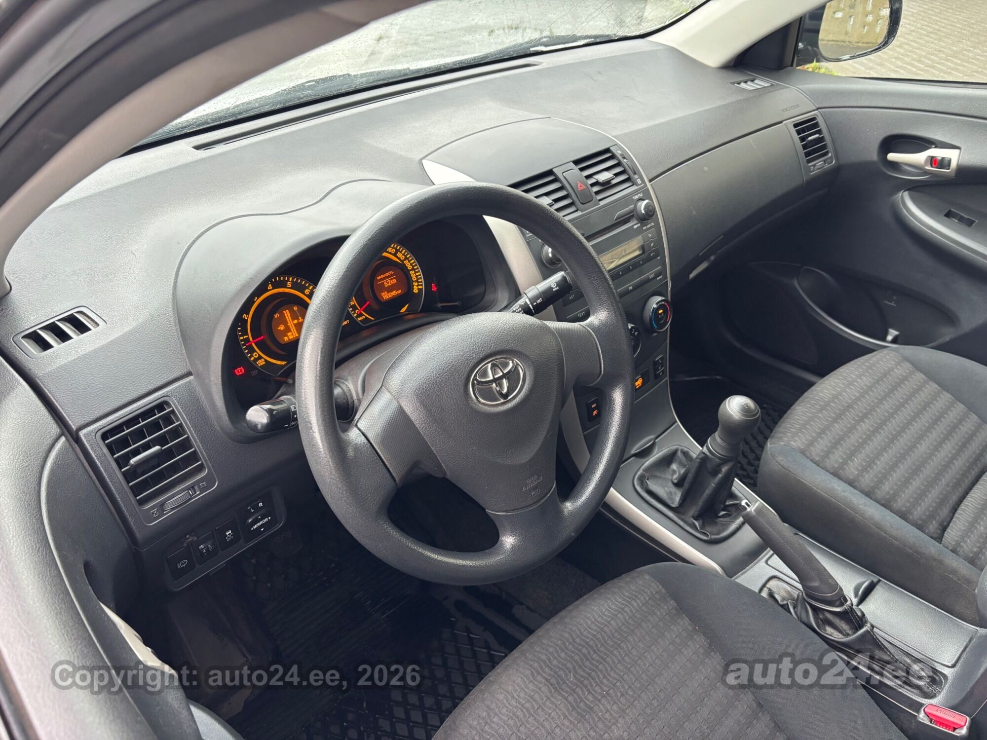 Toyota Corolla - 10