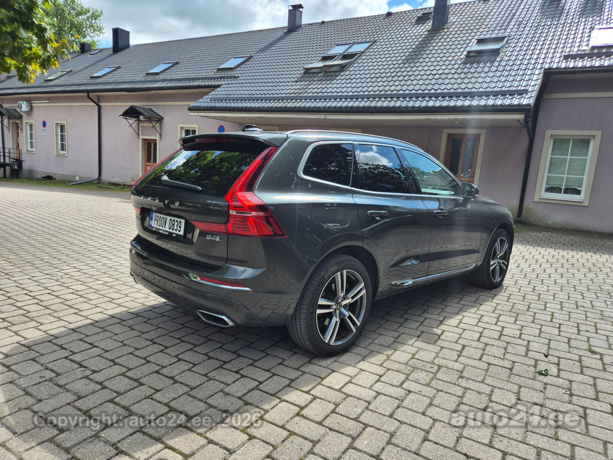 Volvo XC60 2020, photo 6/10